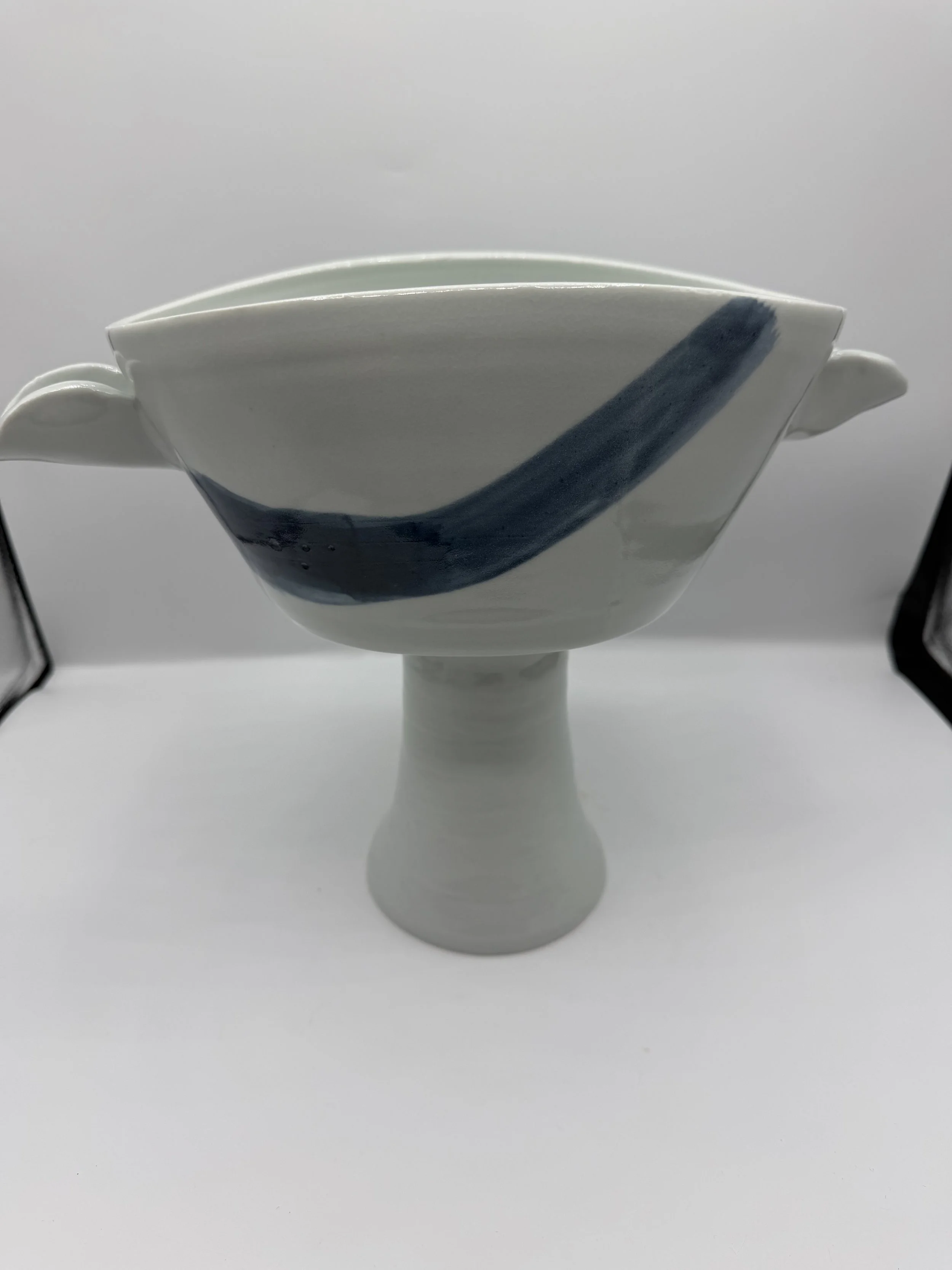 Japanese-Inspired Porcelain Pedestal Beauty