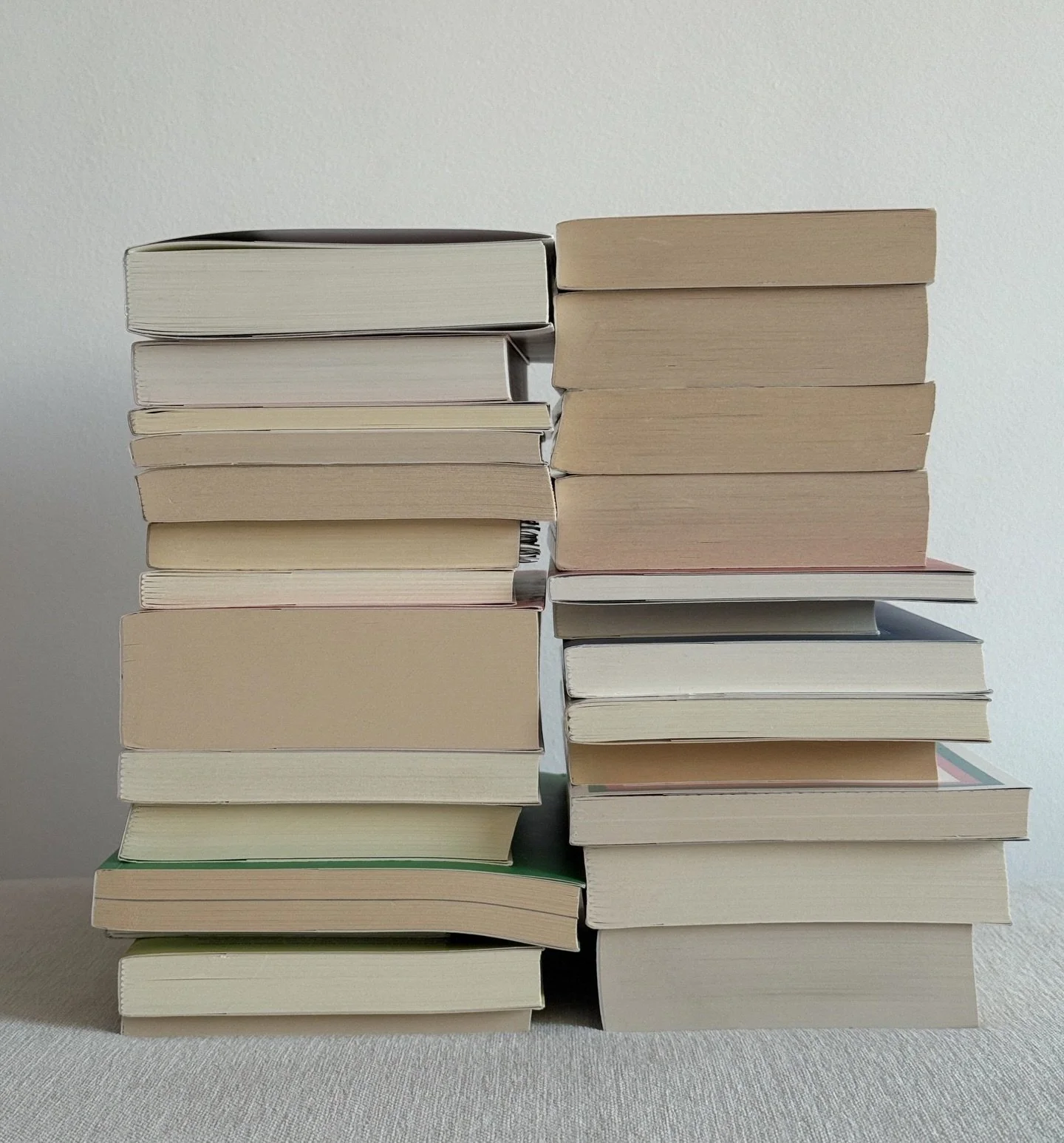 cada lectura de 2025 convertida en una frase: 💌 ya puedes leer la nueva newsletter en substack (link en el perfil)