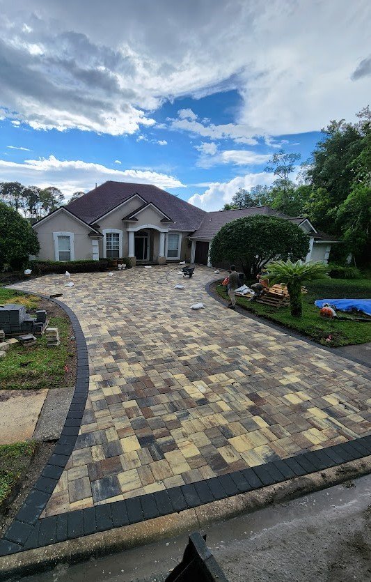 Paver Sealing Driveway Jacksonville Golf & Country Club Jacksonville FL | OakStone Luxury Outdoors