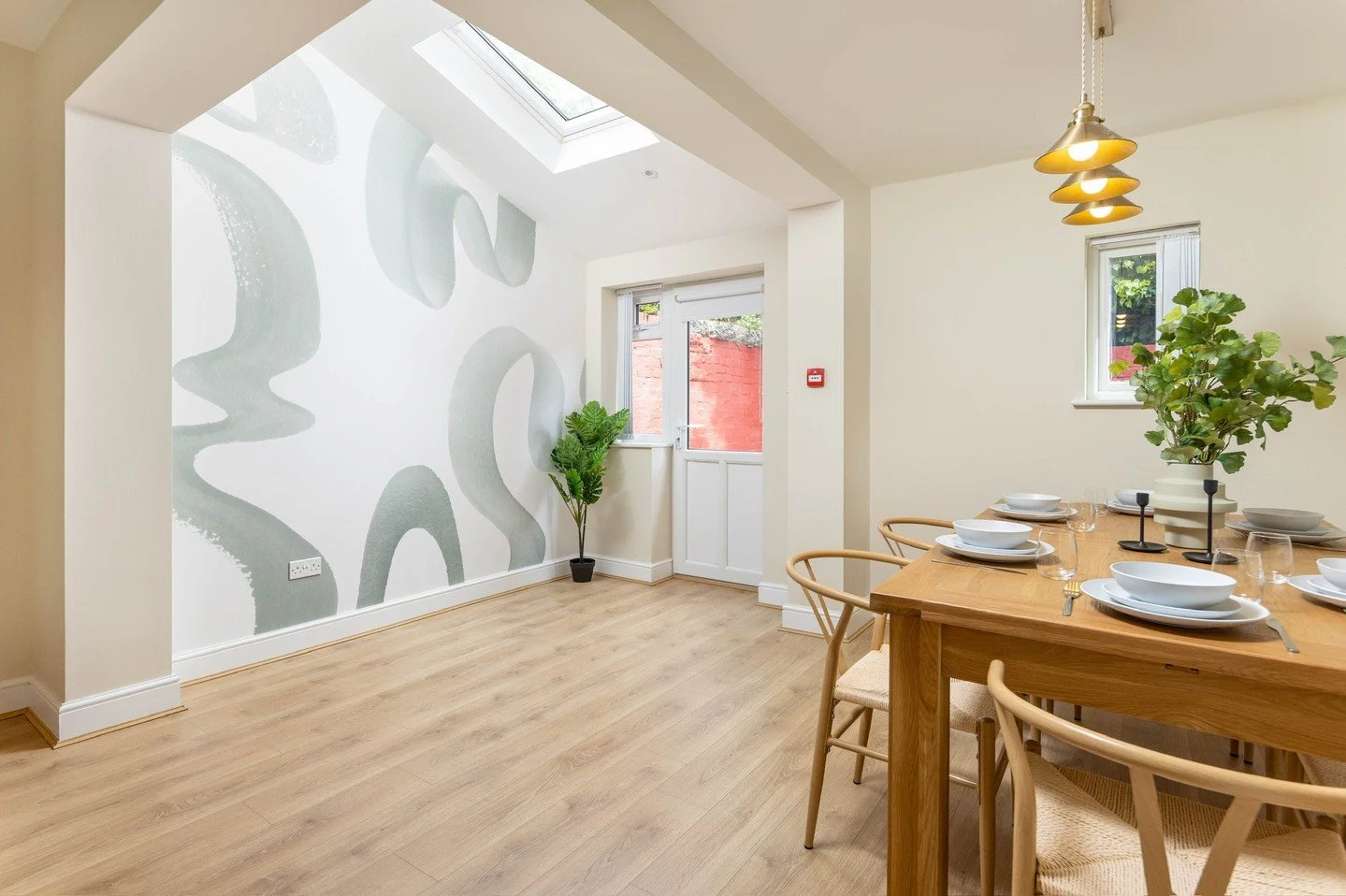 Storey 5! 

Tucked away in the leafy greens of Aigburth L17, it's practically neighbours with Sefton Park, Lark Lane, and Aigburth Road. ⁠
⁠
#accomodationliverpool #allstoreys