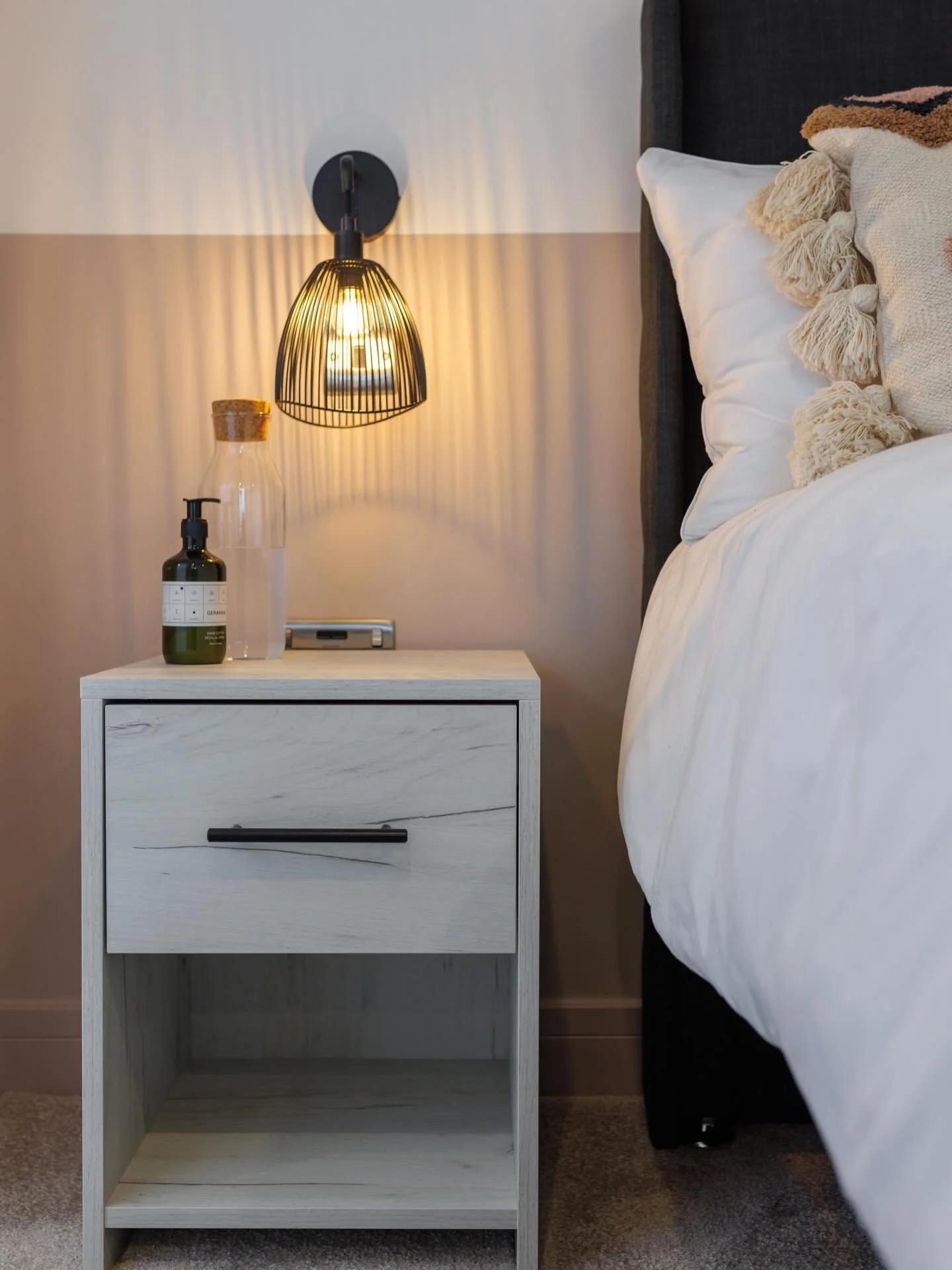 Storey 79!

Nestled in the leafy Aigburth L17 area, right by Sefton Park, Lark Lane and Aigburth Road, with killer connections to the city and beyond. #accomodationliverpool #allstoreys #rentalproperty #liverpool