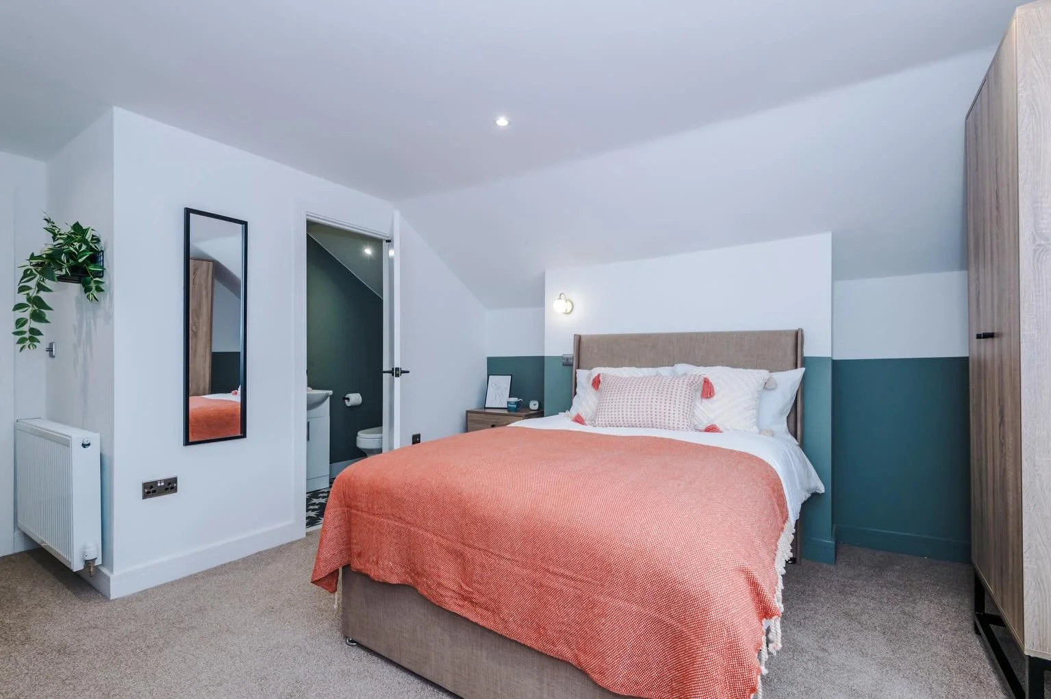 Storey 62!

Nestled in the picturesque Aigburth L17 area, right next to Sefton Park, Lark Lane, and Aigburth Road - You&rsquo;ve got fantastic amenities at your fingertips! 

If you&rsquo;re looking for a great place to live in a vibrant location, ge