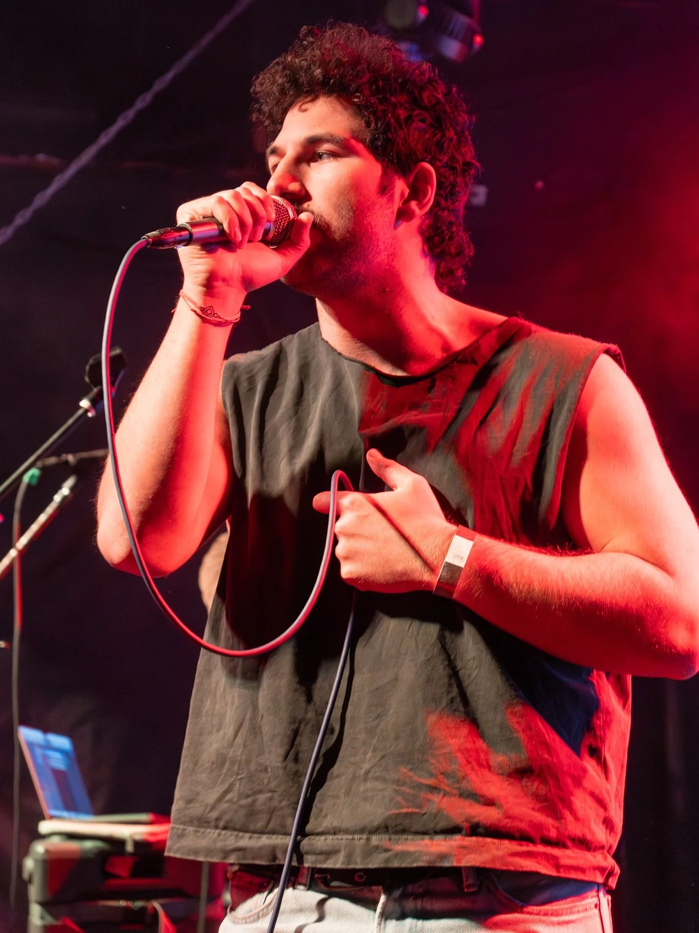 Ryman Leon 10/25/25 Denver, CO 

&bull; @rymanleonmusic 
&bull; shot for @socialcasonline 
#singersongwriter #musician #music #passion #concert #concertphotography #concertvideo #memories #instamusic #liveconcert #livemusicphotography #livemusic #den