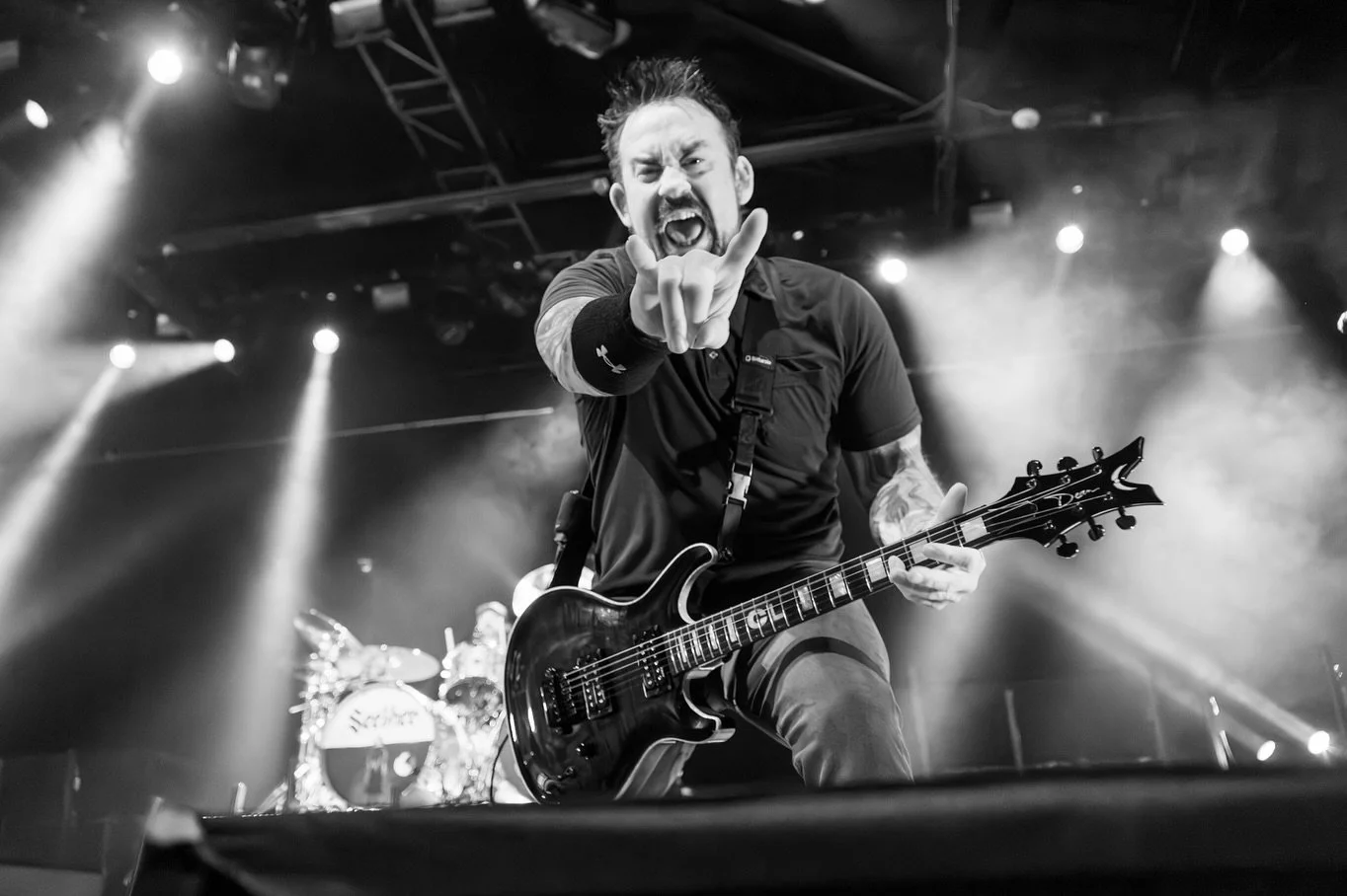 Seether 11/1/25 Denver, CO 

&bull; @seether 
&bull; shot for @socialcasonline 
#singersongwriter #musician #music #passion #concert #concertphotography #concertvideo #memories #instamusic #liveconcert #livemusicphotography #livemusic #denverbands #d