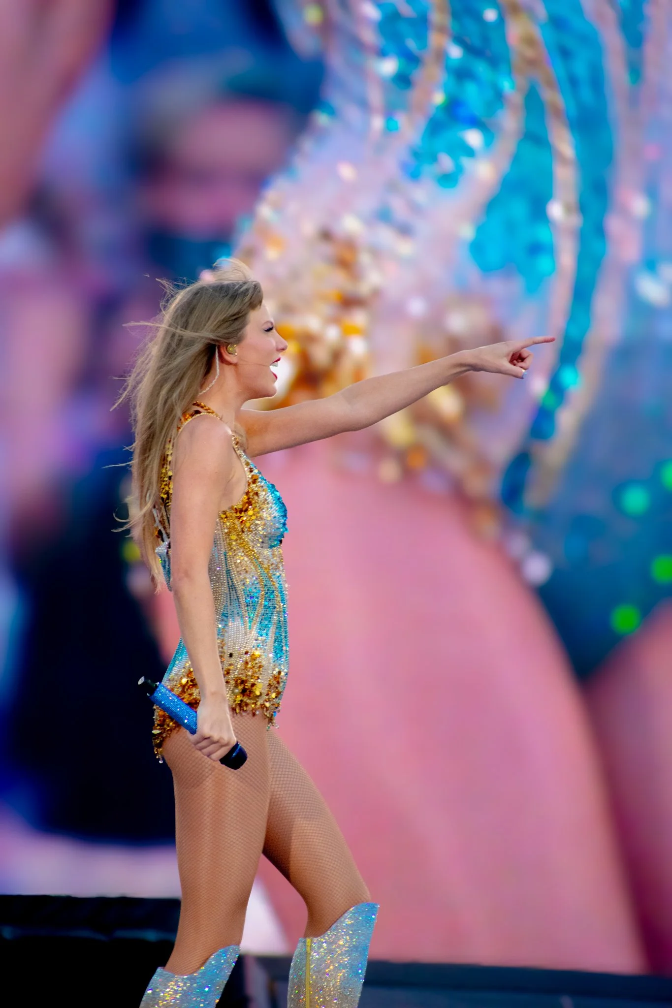 Taylor Swift-101.jpg