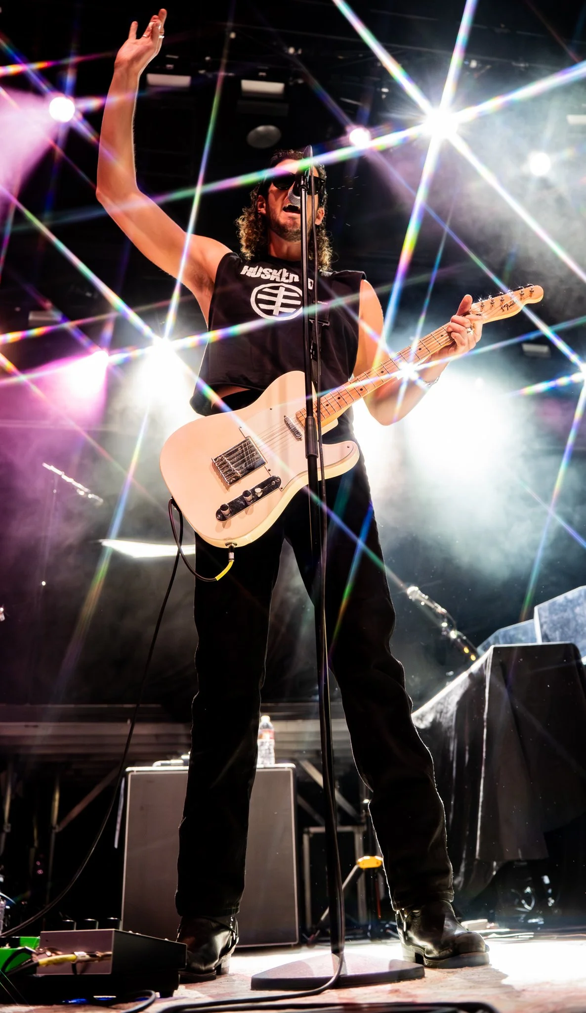 james and the cold gun-2.jpg