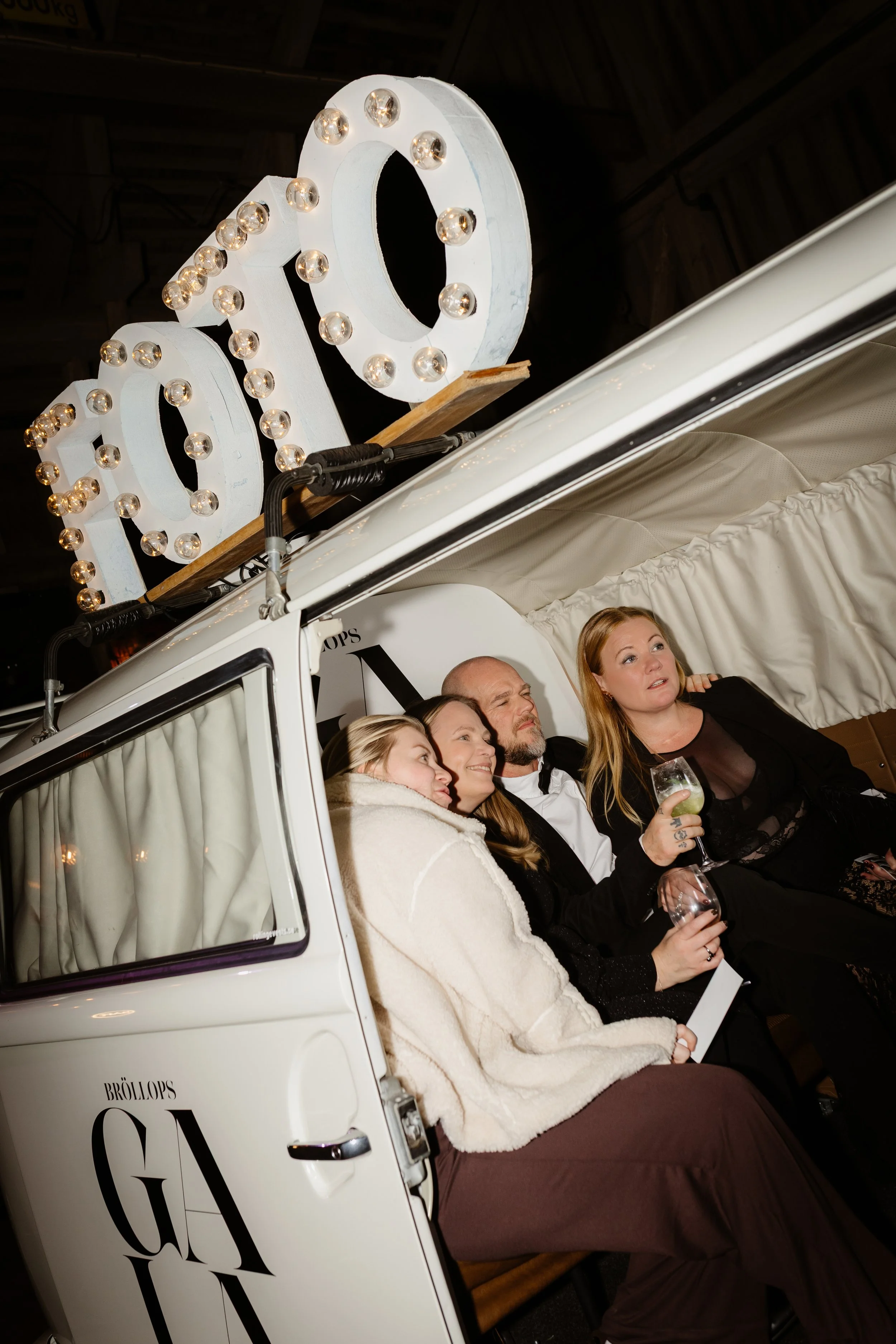 7E3A3608NOORStudioBrollopsgalan.jpg