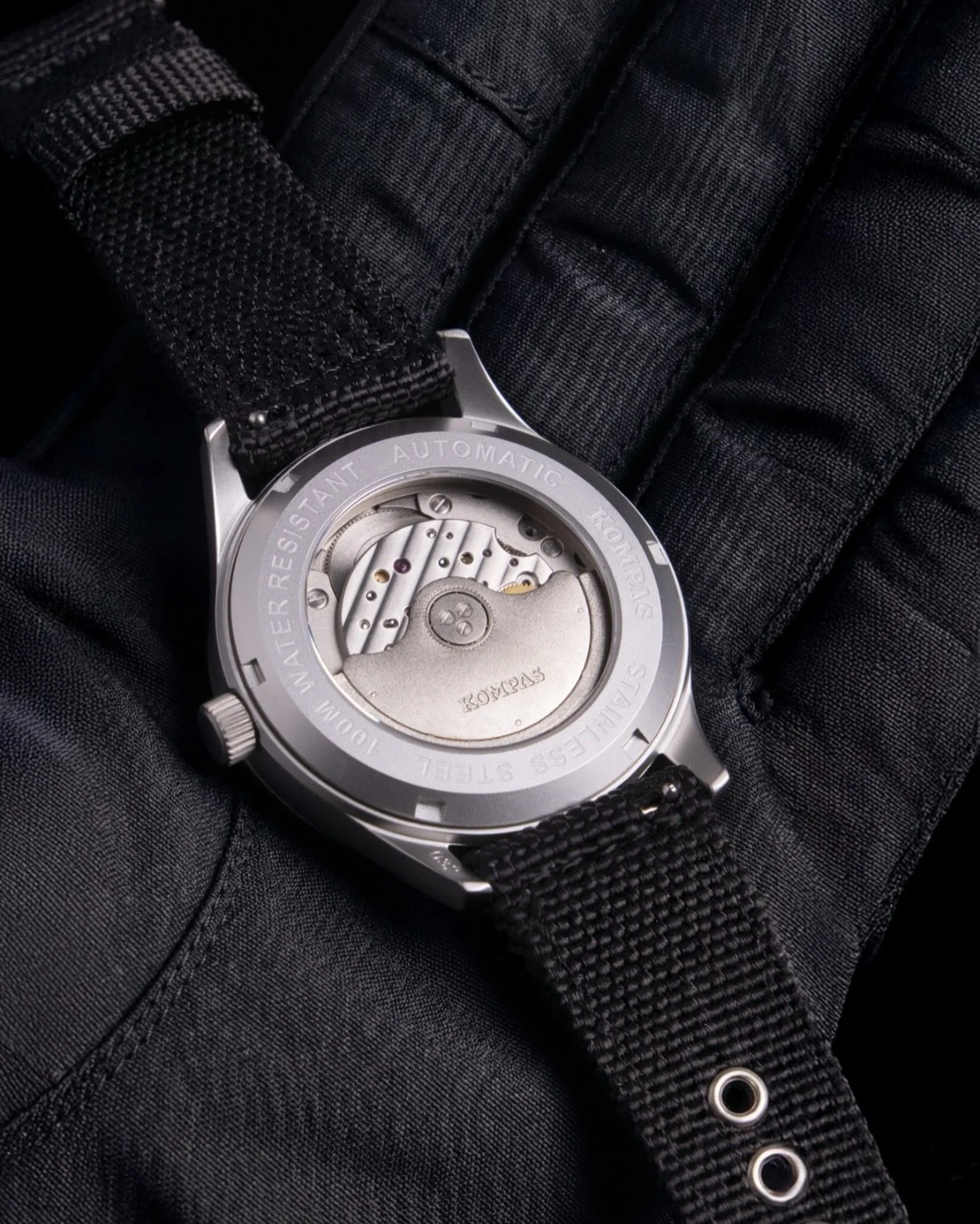 Powered by the Miyota 9039, the engine that drives the direction. #KompasNorth#FunctionInDesign #ModernFieldWatch #BuiltForAdventure