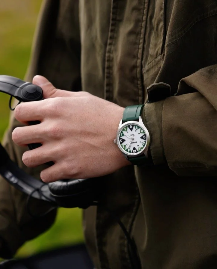 Sunlight through the trees.
No noise. No distractions. Just rhythm.

This is KOMPAS Radio.
A different way to experience time.

Built on the same idea as our watches
clarity, movement, direction.

Full set now live on YouTube.
Link in bio.

Find your