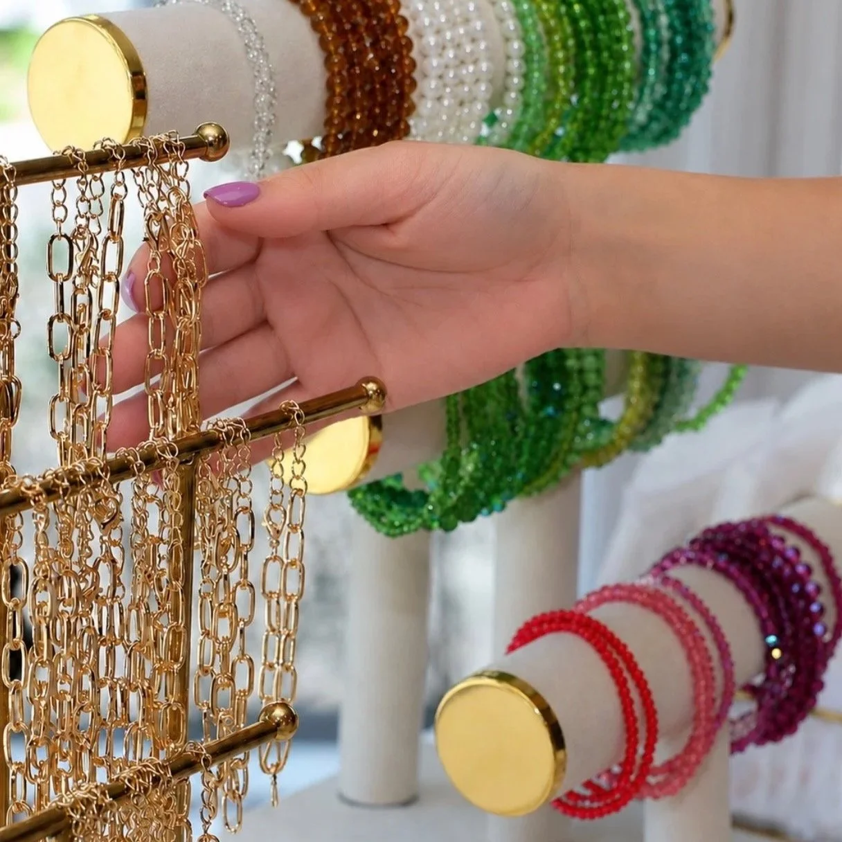 charm-bar-bracelet-making-entertainment-event-planner-chicago-bat-mitzvah-blush-and-bliss-by-mya-glenview.jpeg