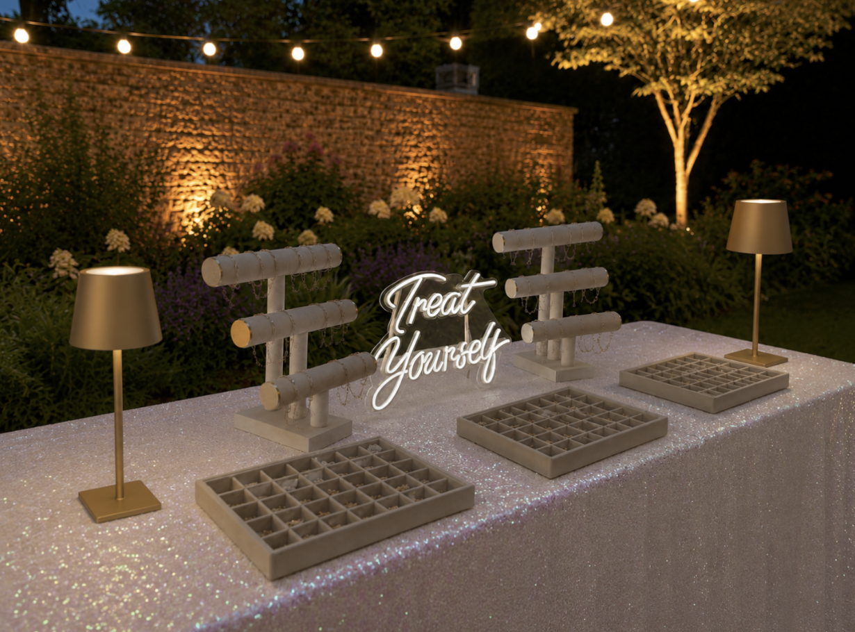 How to Hire an Interactive Entertainment Company for Your Daughter's Bat Mitzvah in Chicago