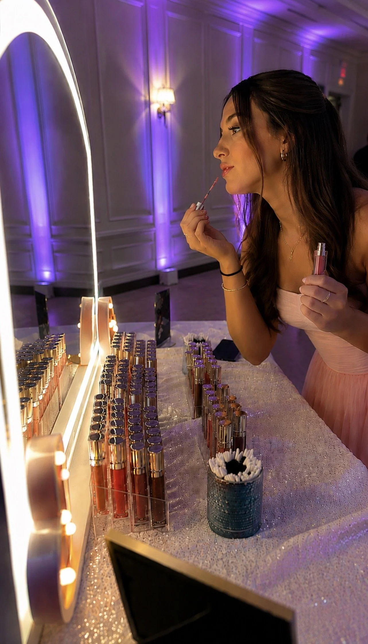 Glam Bar and Lip Gloss Station for Chicago Bat Mitzvahs, Sweet 16s, and birthday parties. Interactive beauty entertainment by Blush & Bliss by Mya.