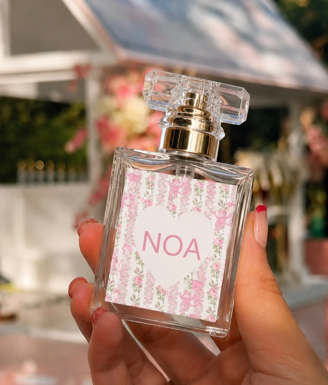 This LoveShackFancy x Roller Rabbit inspired Bat Mitzvah was complete with custom perfume making at our Perfume Bar in Highland Park, Illinois. Guests created their own signature fragrances and took home personalized perfume bottles.