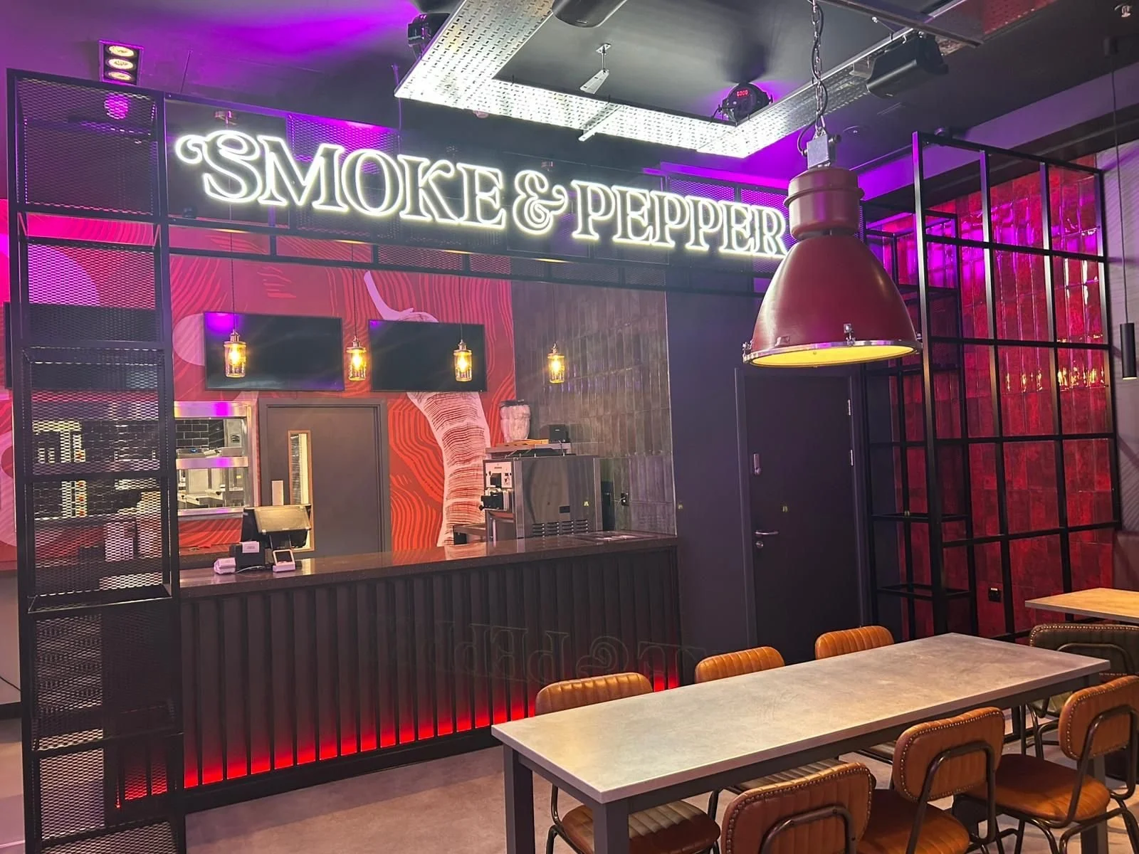 Smoke & Pepper’s Newest Kitchen is Open for Business🍴