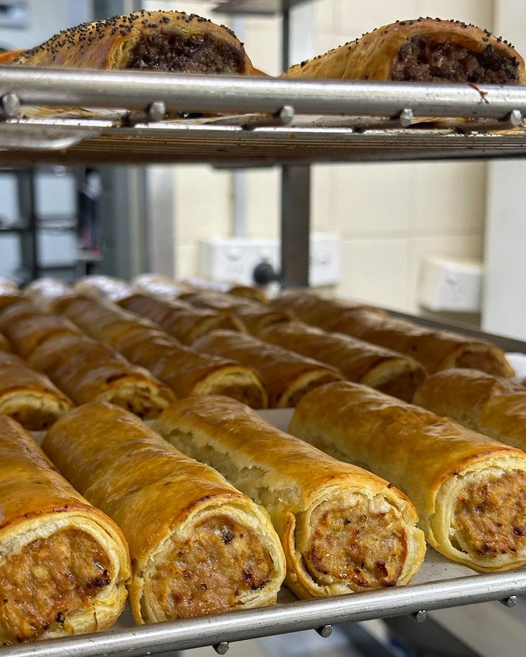 pork-and-fennel-sausage-rolls-wholesale.jpg