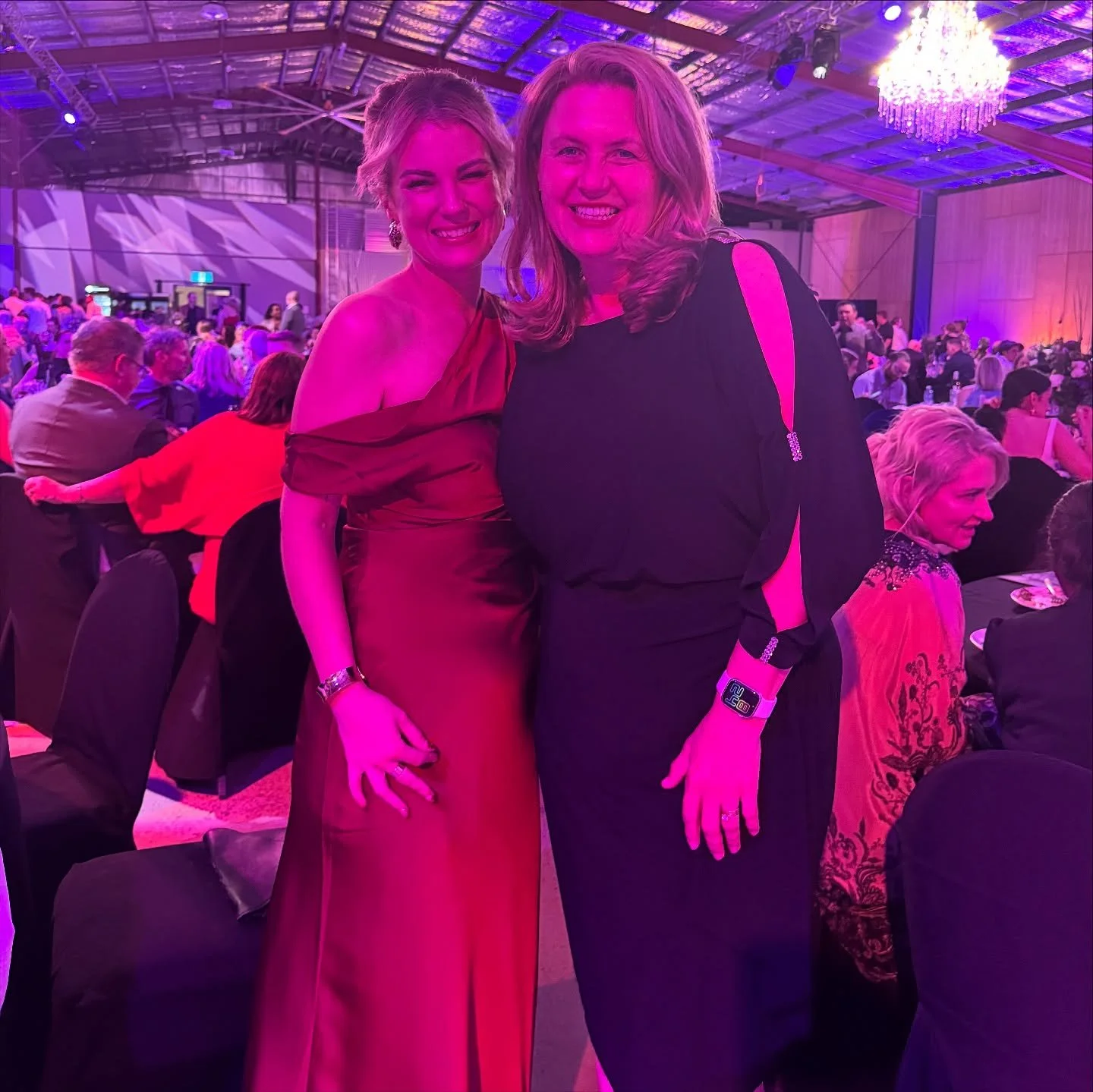 ✨ Feeling so blessed to attend such a beautiful business gala last weekend &mdash; celebrating small businesses, community spirit, friends and even sharing the night with our Mayor! 

Grateful to be surrounded by so much passion and purpose 💫 

Shou