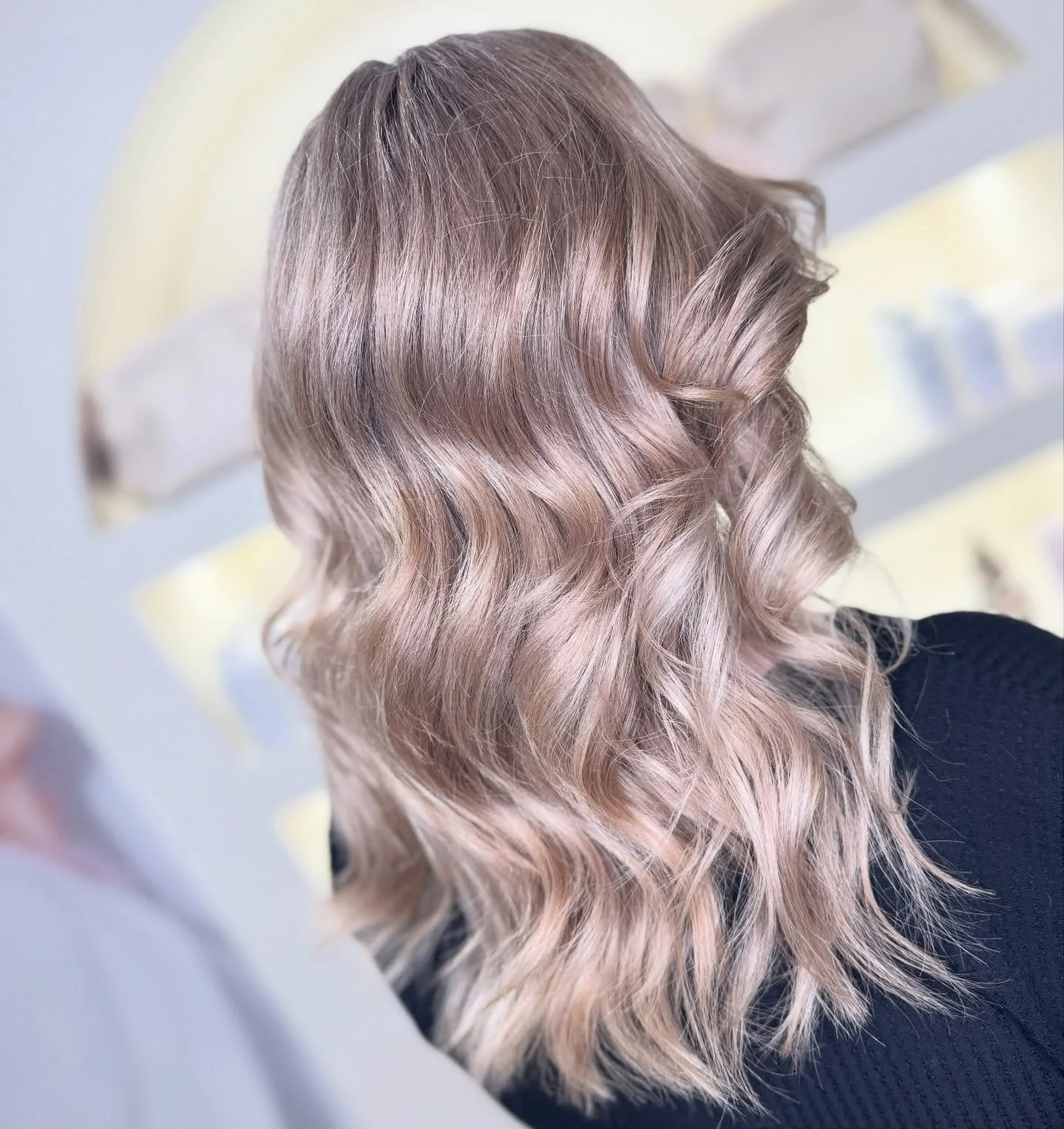 This isn&rsquo;t just about blonde hair 🤍
It&rsquo;s about feeling like yourself again.
Soft, blended, healthy &mdash; created with intention and it&rsquo;s giving!!! 

We have been busing gals here in salon getting you all gorgeous for Santa 🎅🏻✨
