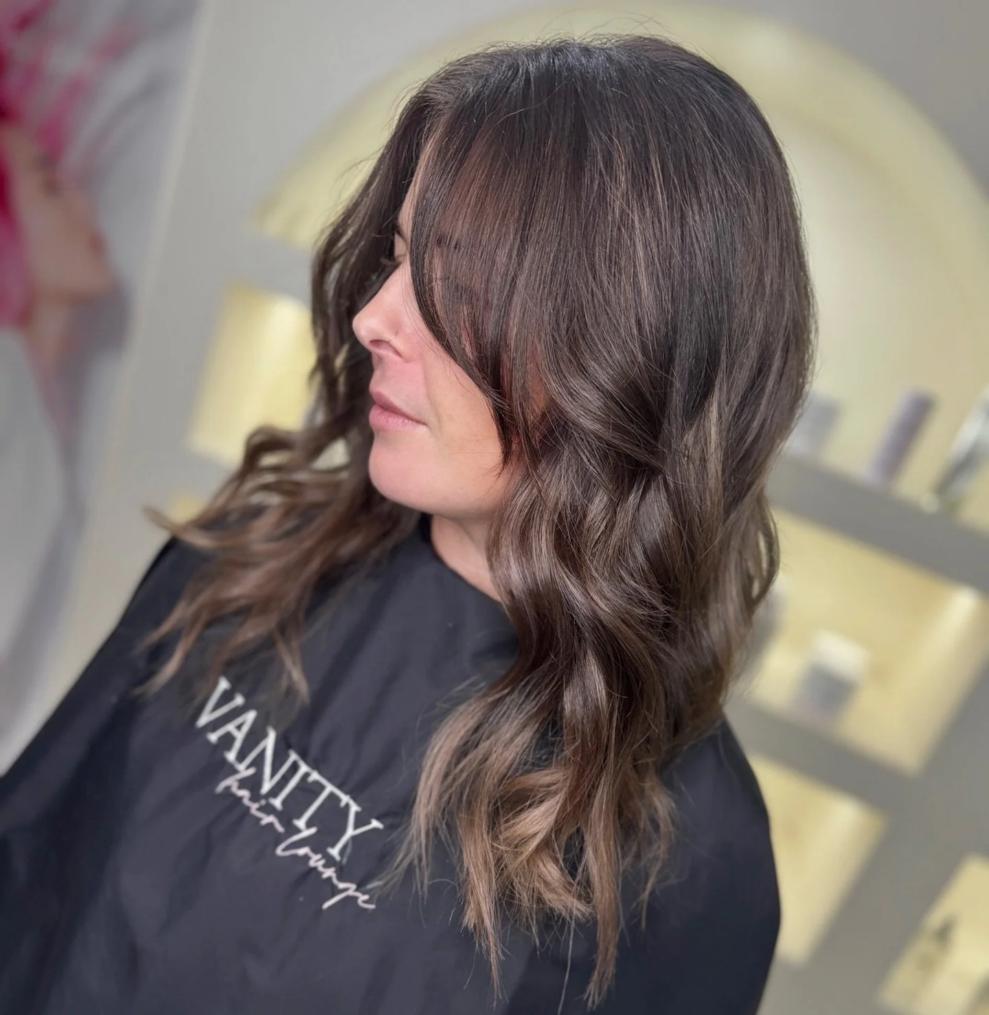 Hot take: Not every blonde needs to be brighter 🤎

We toned down the overworked ends, melted in deeper dimension and brought this colour back to life.

As the cooler months roll in, adding depth is the secret to keeping blondes looking glossy, rich 