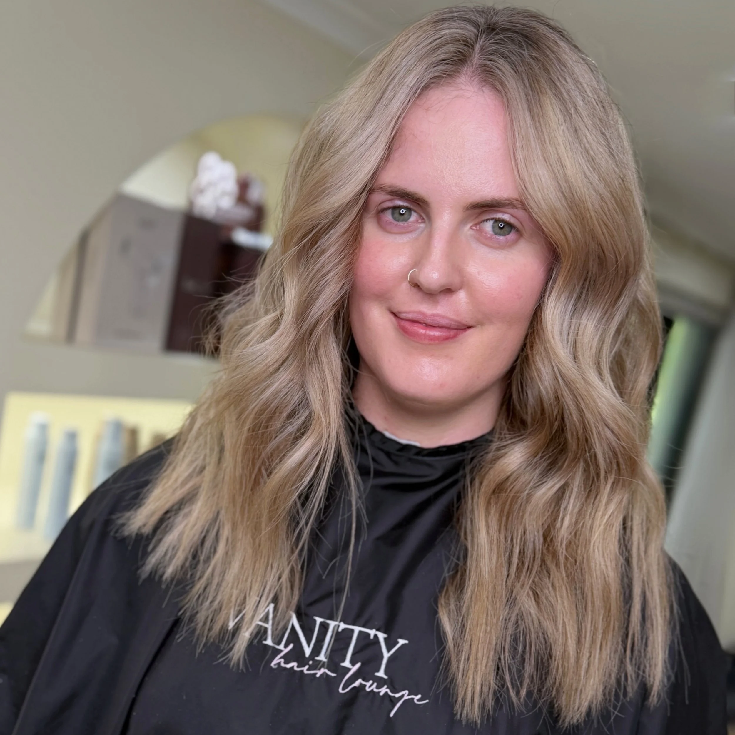 Would you believe this blonde is lower maintenance than it looks?

Lived-in brightness ⚡️
Soft dimension 🤍
Beautiful grow-out 🎉

This is your reminder that blonde doesn&rsquo;t have to mean high maintenance. 

Hit that &ldquo;Book Now&rdquo; button