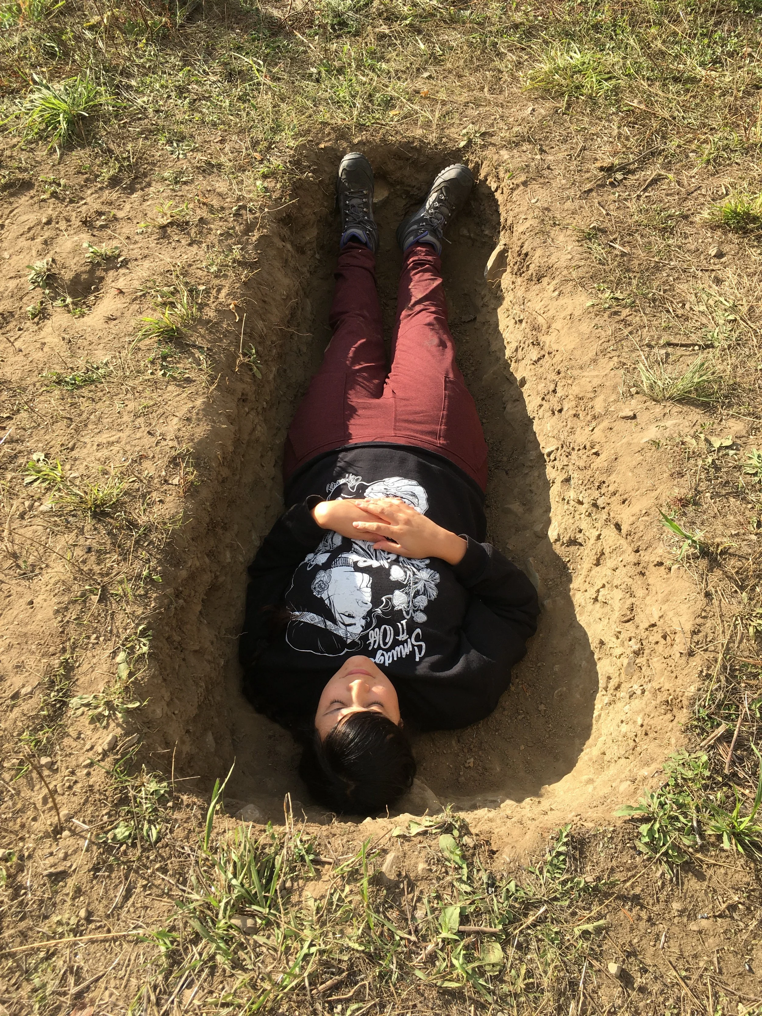 421_Santa_Muerte_Art Residency_Grave_Digging_Ritual_Claudia_Chagoya.JPG