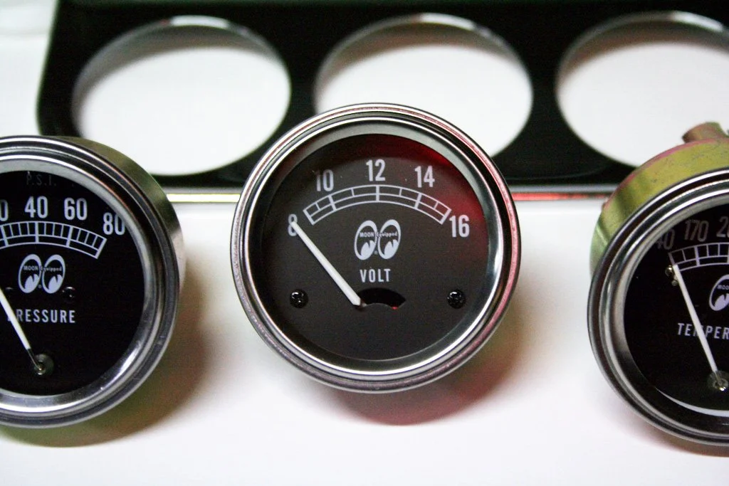 Moon3GaugeSet5.jpg