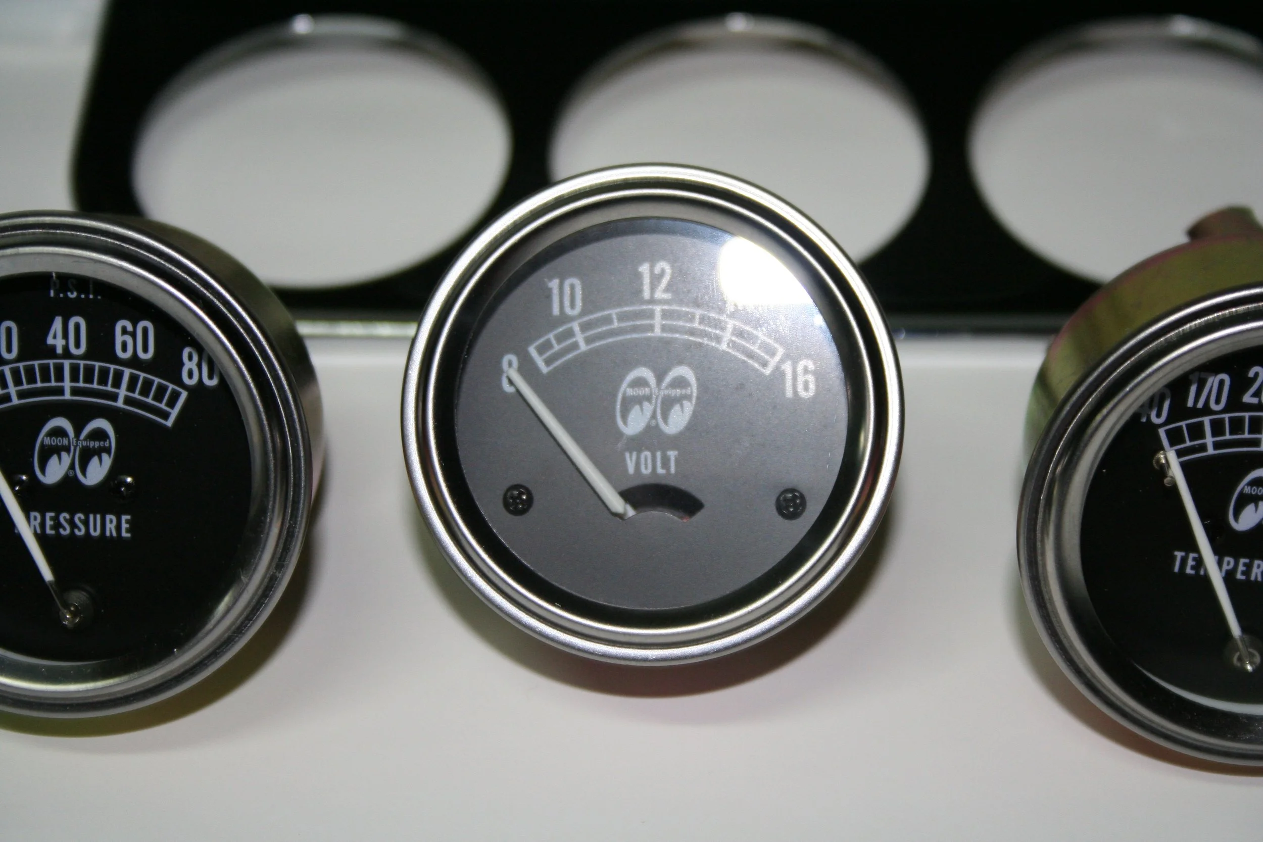 Moon3GaugeSet4.JPG