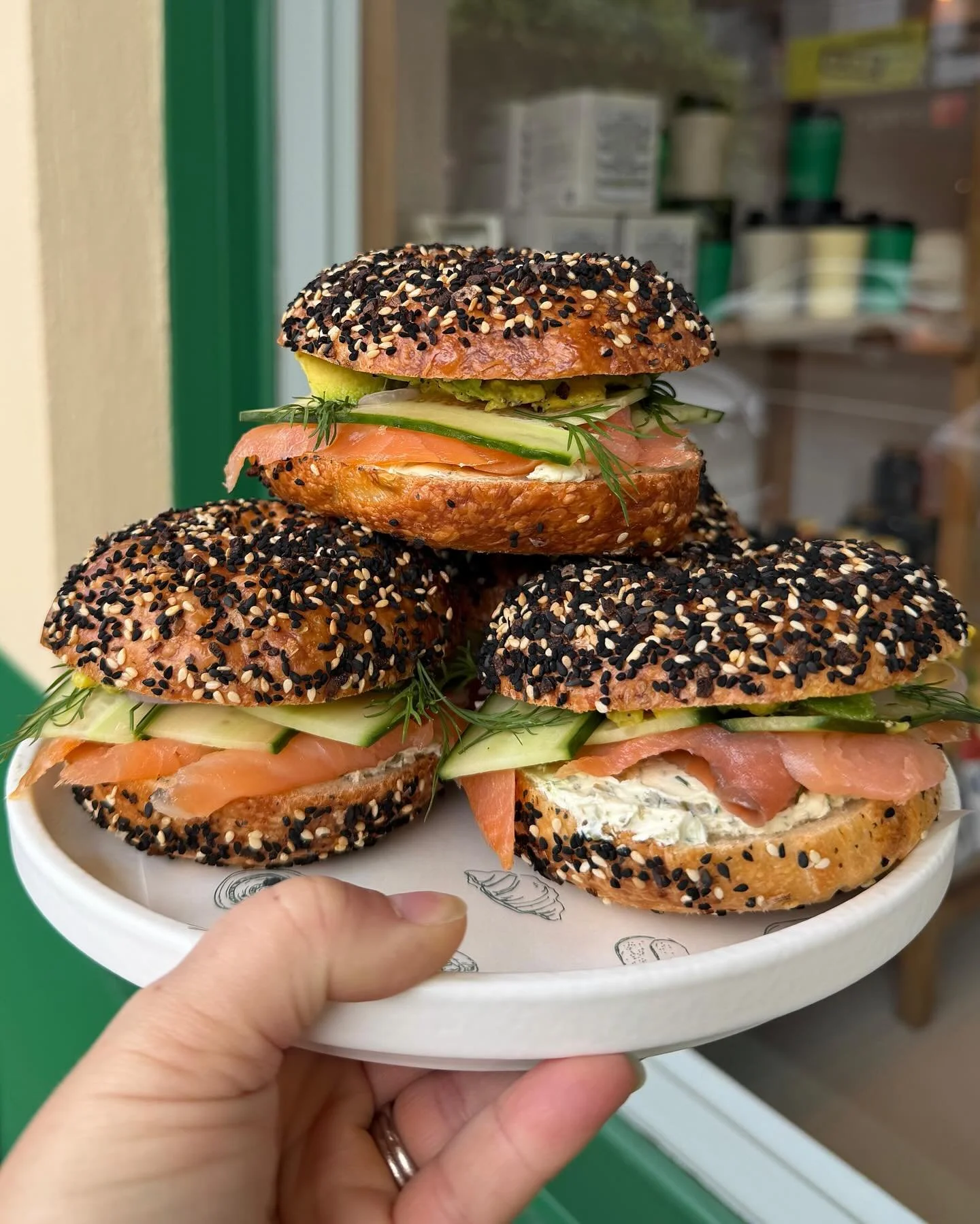 ⚠️ LUNCH BAGEL! Salmon, creme cheese with dill &amp; capers, cucumber, avocado. Or grab one to go and fill with what you want at home. 🫶🏻 what&rsquo;s your favourite filling? 

#lunch #weekdays #butterdaysbakery #glenferrieroadmalvern