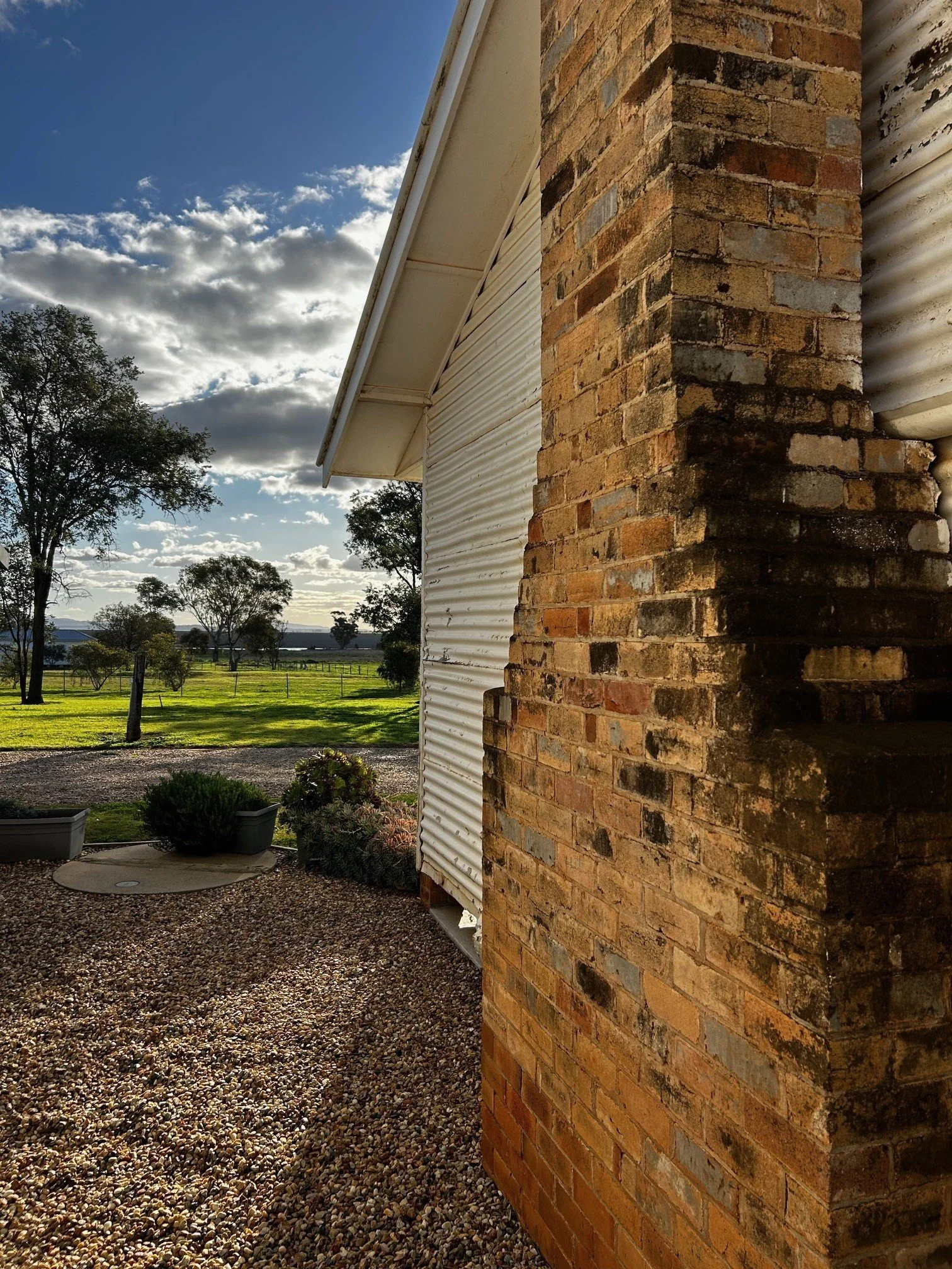Shearers Quarters view to west.jpg