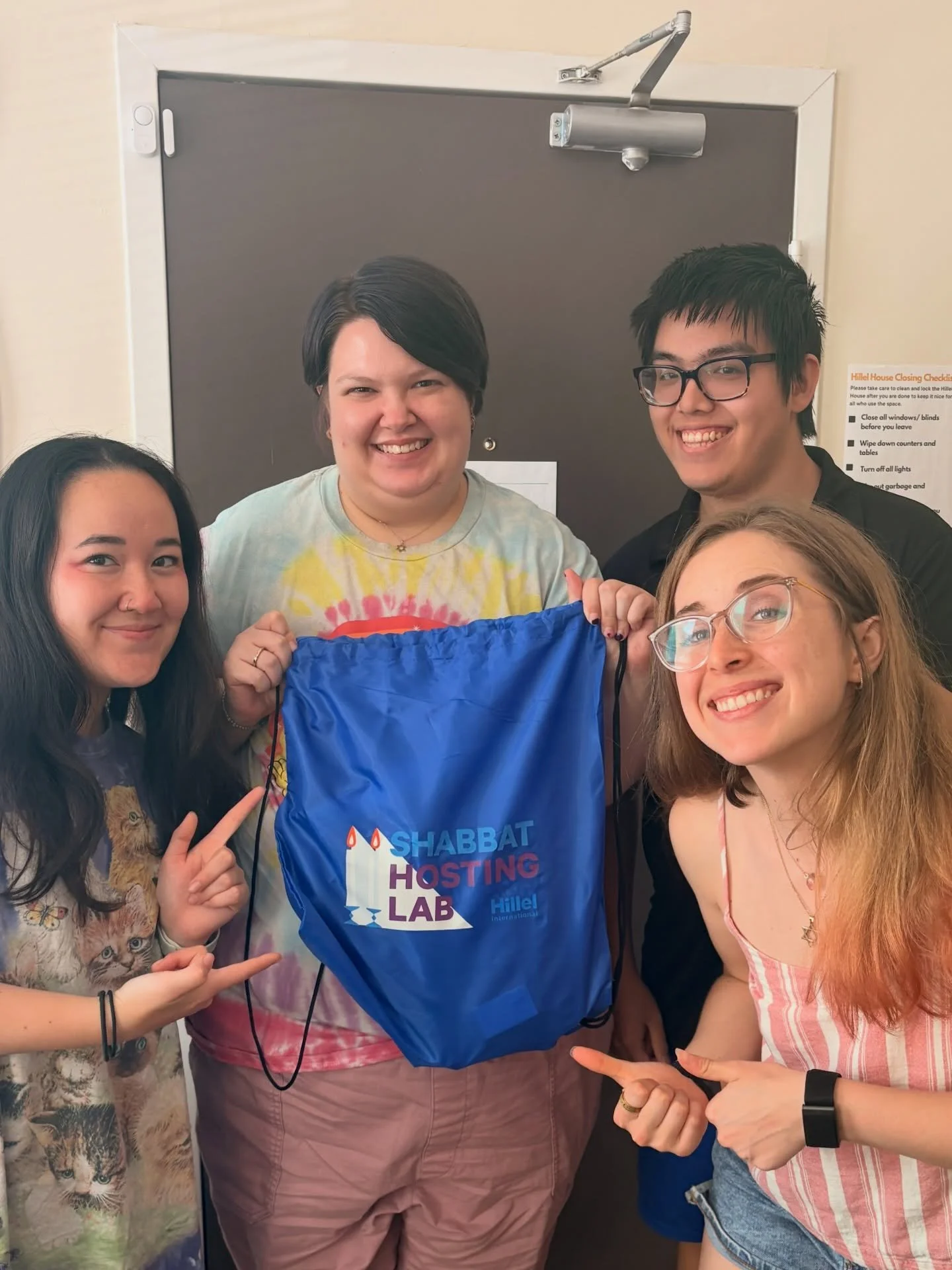 Our hearts are still so full after our final Shabbat hosting lab! 💛 So proud of this group and the community we built together!