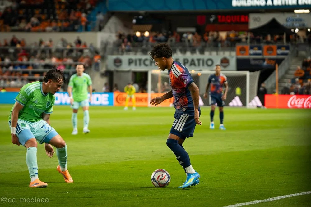 Dynamo vs. Seattle0304.jpg