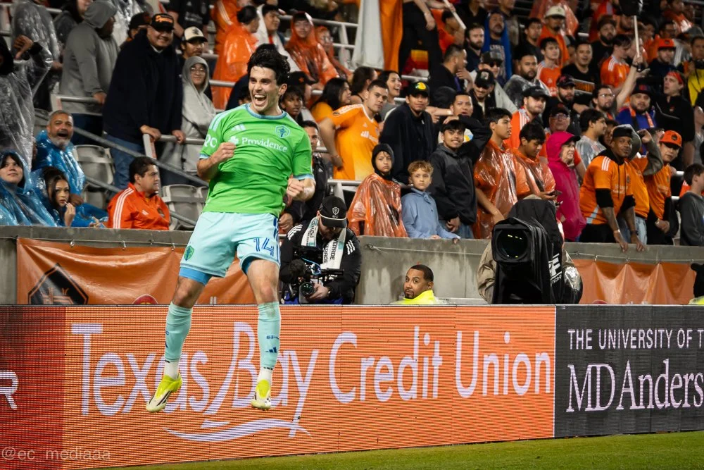 Dynamo vs. Seattle1283.jpg