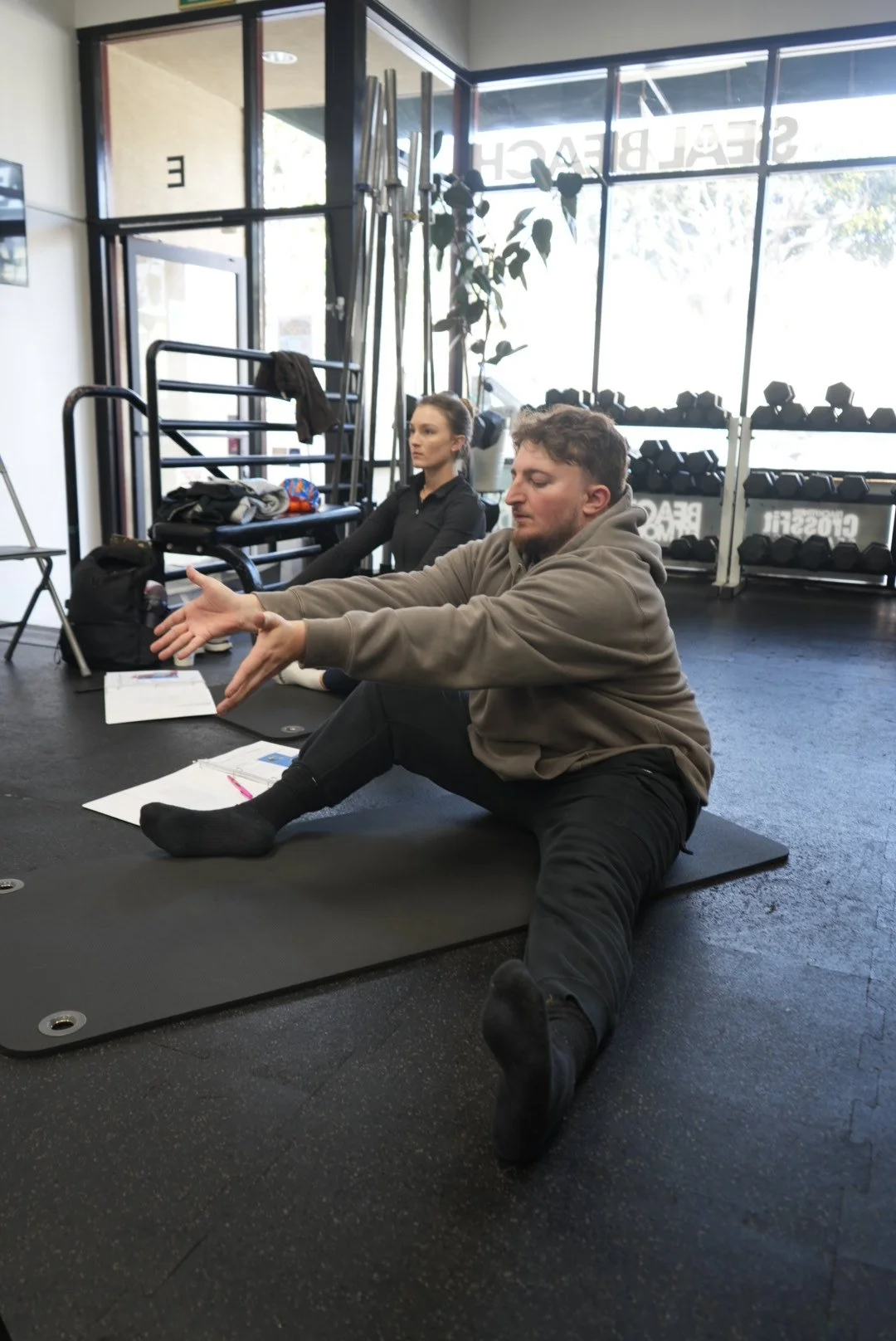 Thomas Bays Personal Trainer Newport Beach Irvine Corona Del Mar performing Myofascial stretching SOMATraining
