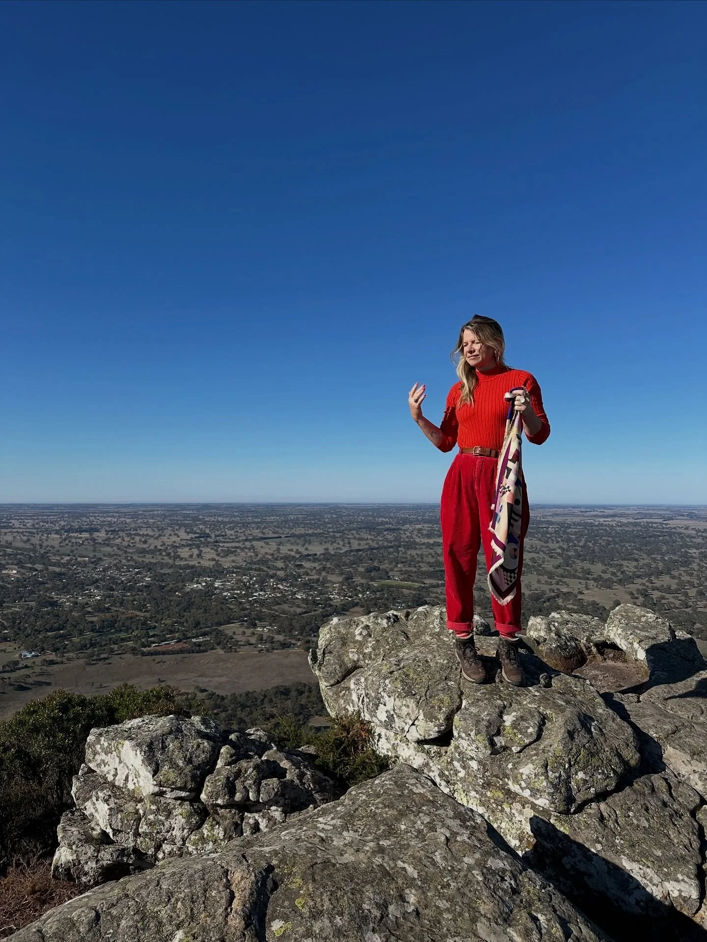 Mountain mornings always my fav. ⛰️ 

My reminder to return to myself, that I am my home. The Mountain is me. Also the reminder I can do hard things. There are less people at the top of the Mountain! 

Running a #paintmarathon bts.. new work coming t