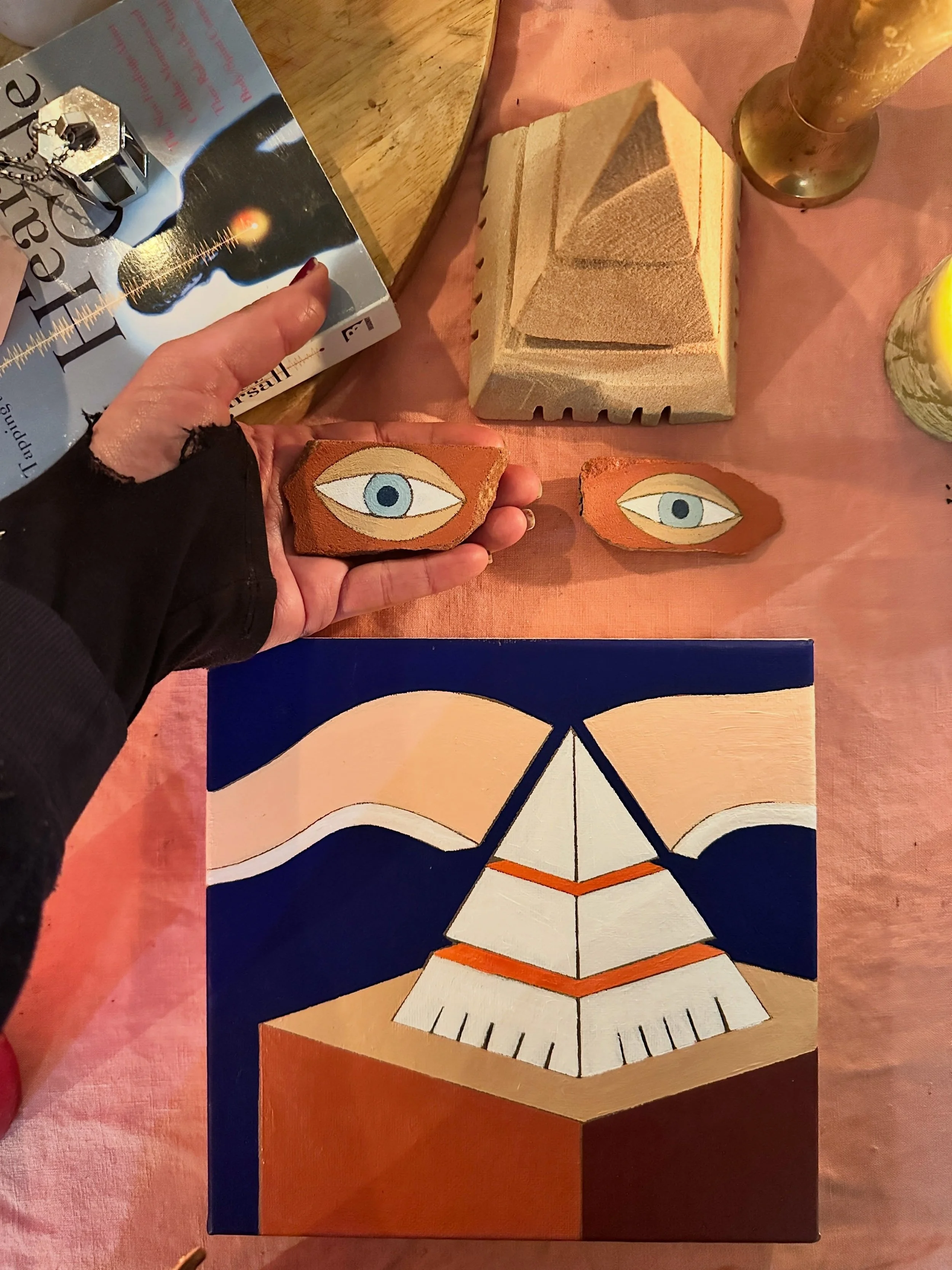 The art of SEEING 👁️ ! Having so much fun with this new series .. following my bliss 💭&hellip;

#josephcampbell 
#windowtothesoul 
#eye
#jasminemansbridgeart 
#stonepostcards