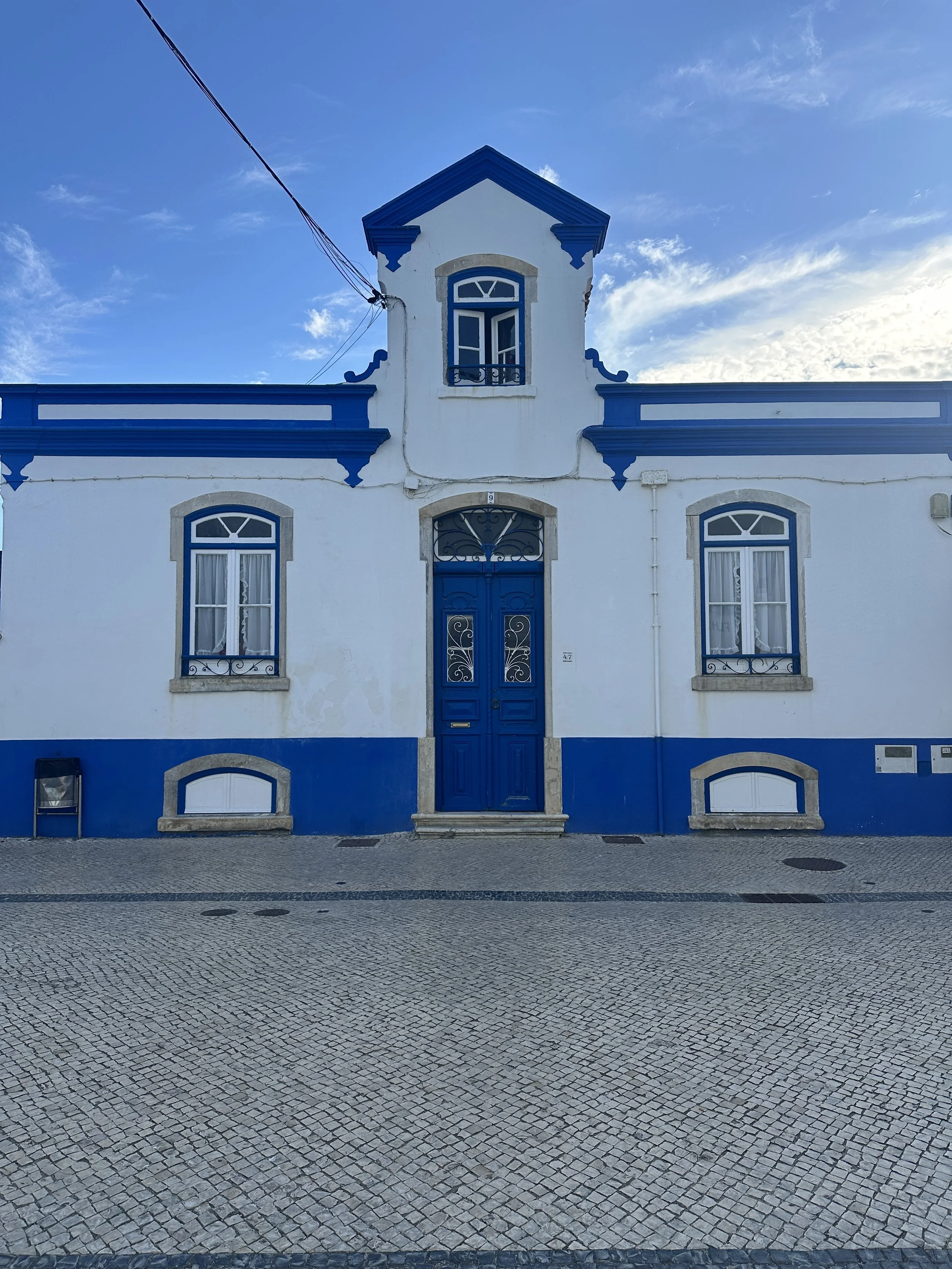 Australian artist Jasmine Mansbridge writes from Portugal: a marble carving residency in Vila Viçosa, the ONIRA Lisbon exhibition, and a year of art and change.