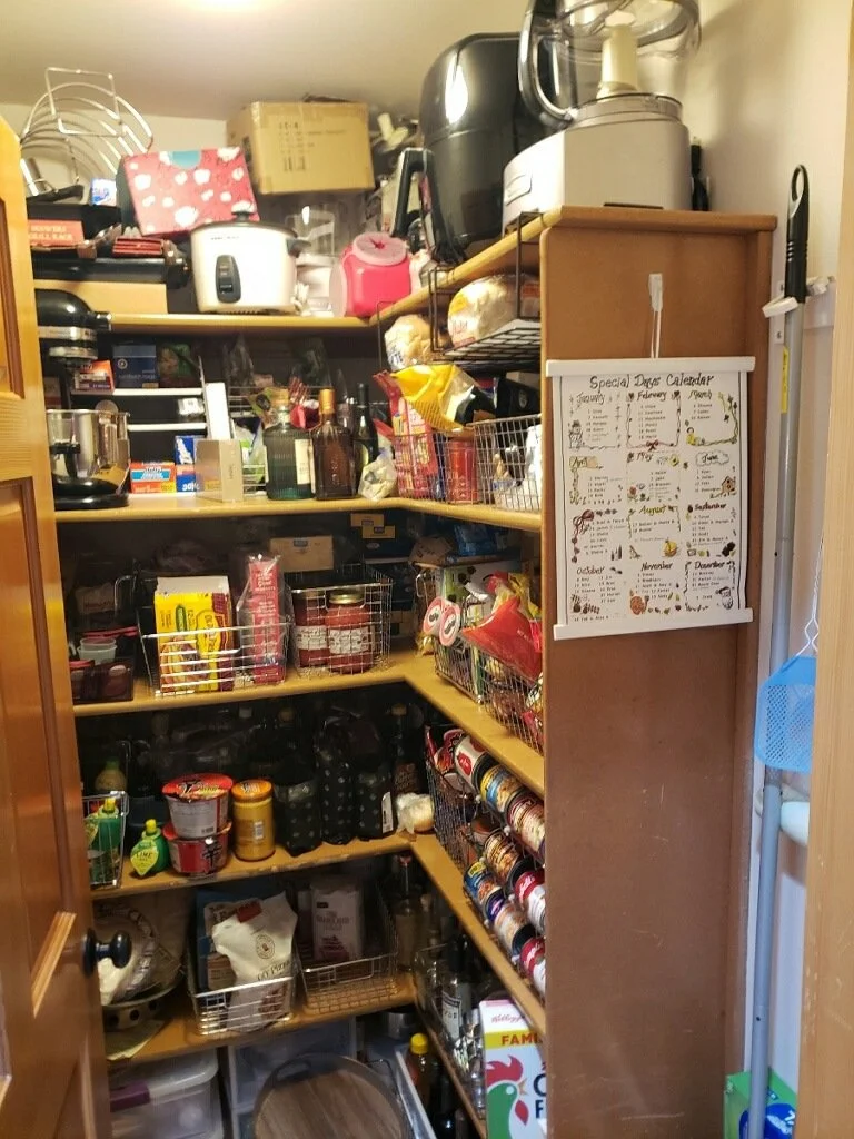 pantry before 2.jpg