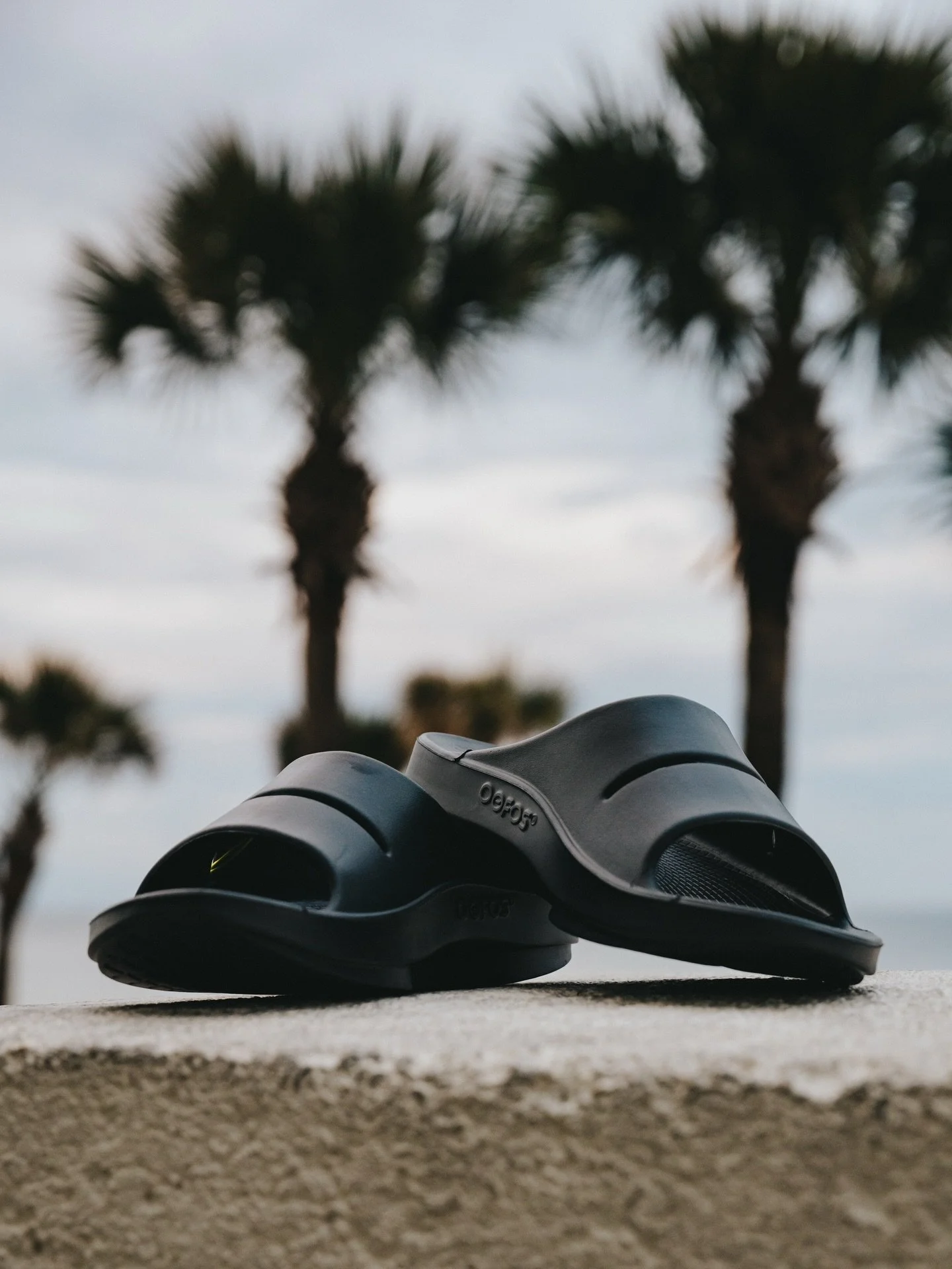 Thank you to @oofos for providing every player with a pair of slides!!