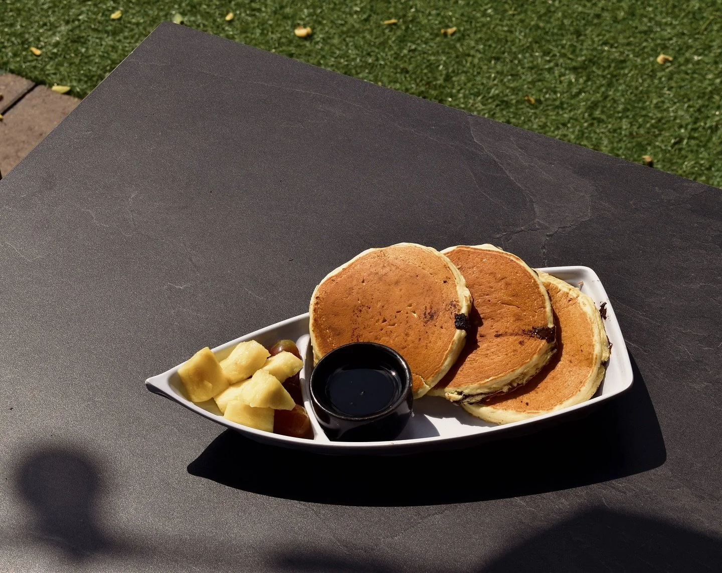By popular demand, pancakes are here 🥞

Mini fluffy pancakes have officially joined our Little Roots Menu with maple syrup. Add your favorites like chocolate chips, strawberries, blueberries or banana.

For our littlest regulars 🤍