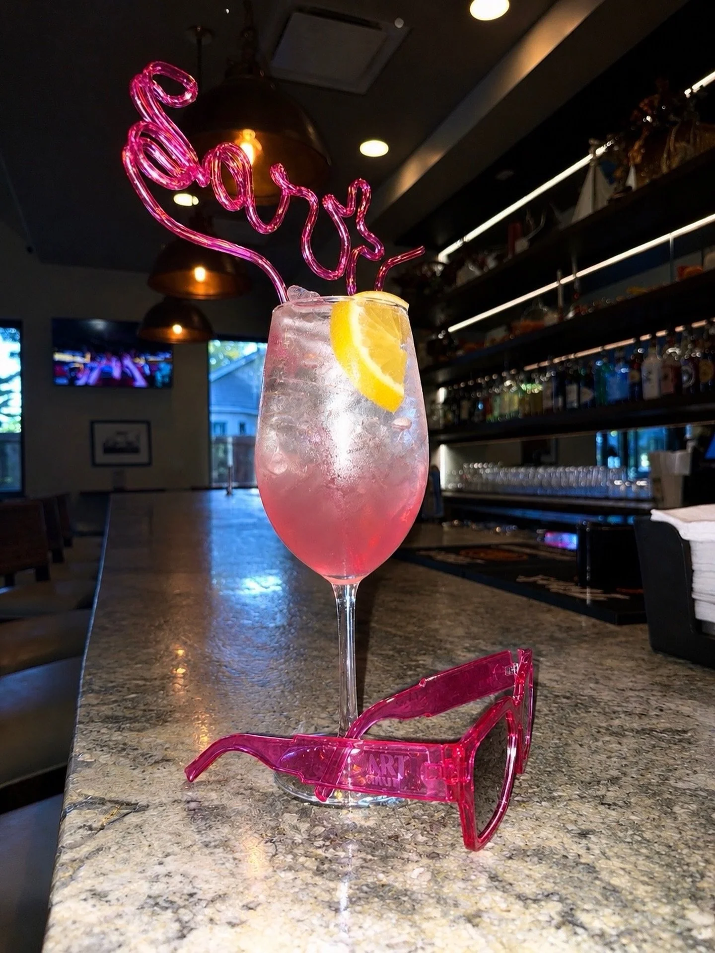 A little Italian twist at Lake Roots. 🍊💗

Meet the Sarti Rosa Spritz. Bright, bubbly, and refreshingly fruity with notes of blood orange, mango, and passion fruit.

Your next happy hour order is calling. 🍹