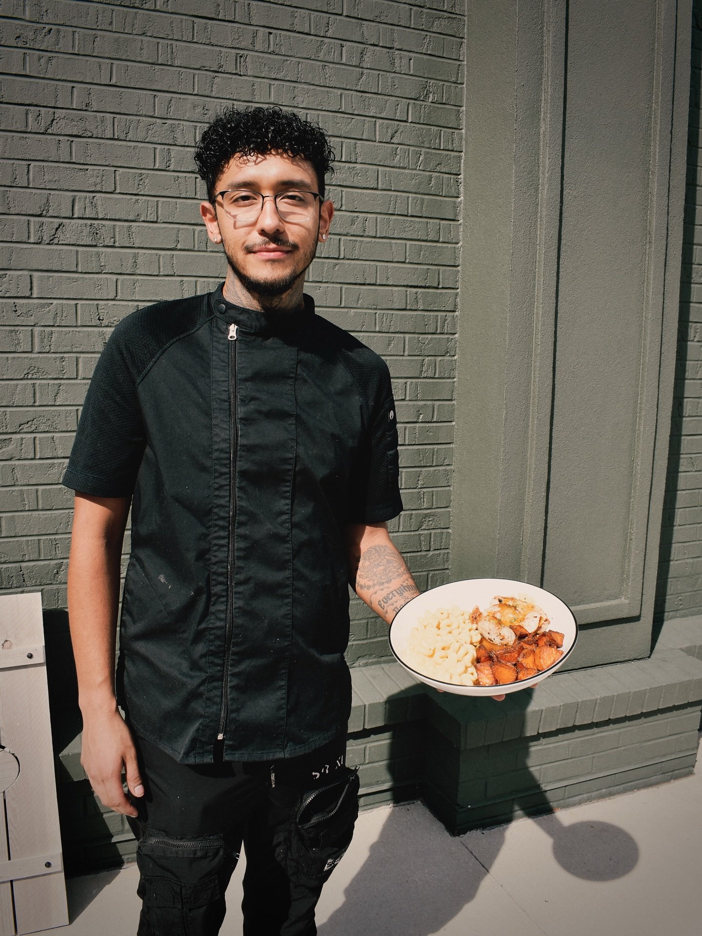 Get your Thanksgiving dinner catered by Lake Roots! 

Fresh, house-made turkey, all your favorite sides, and a little less time in the kitchen this Thanksgiving.

Chef Andy and our kitchen team are preparing a full Thanksgiving feast, ready for you t
