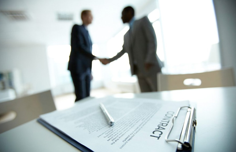 home building contract signing process