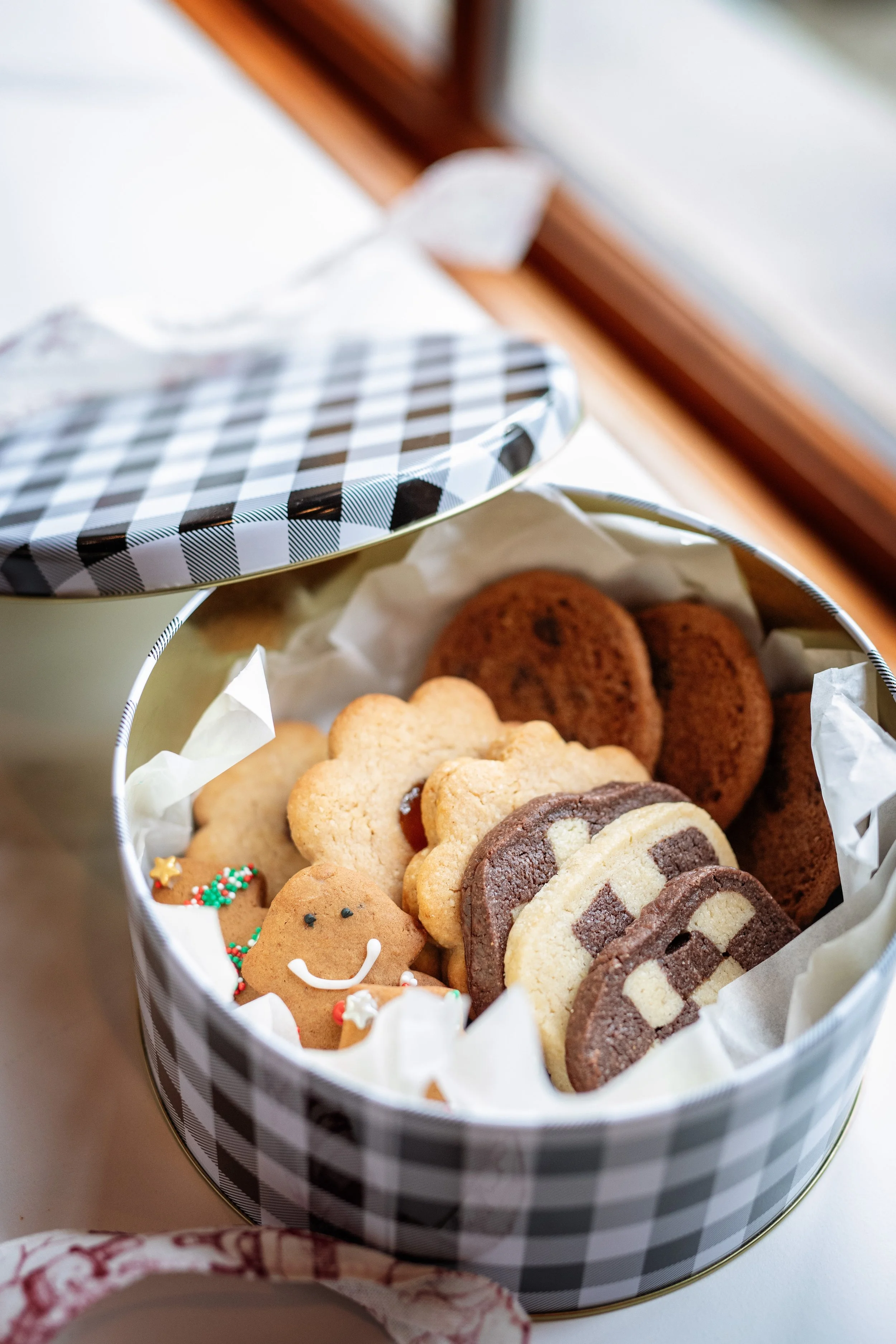 2025_ML_CookieTin1.jpg