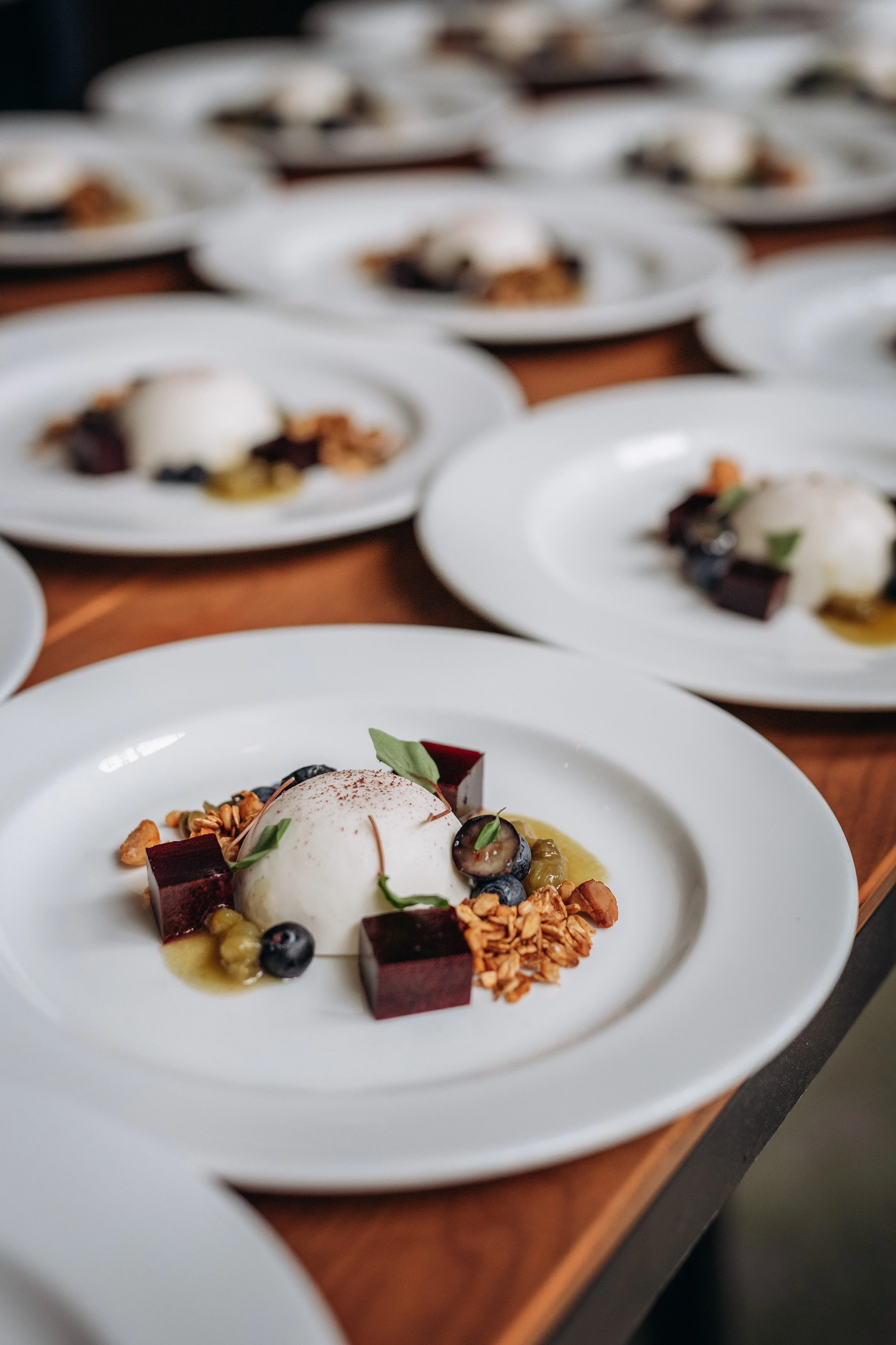 20926_AmericanFare_DessertPlates.jpg