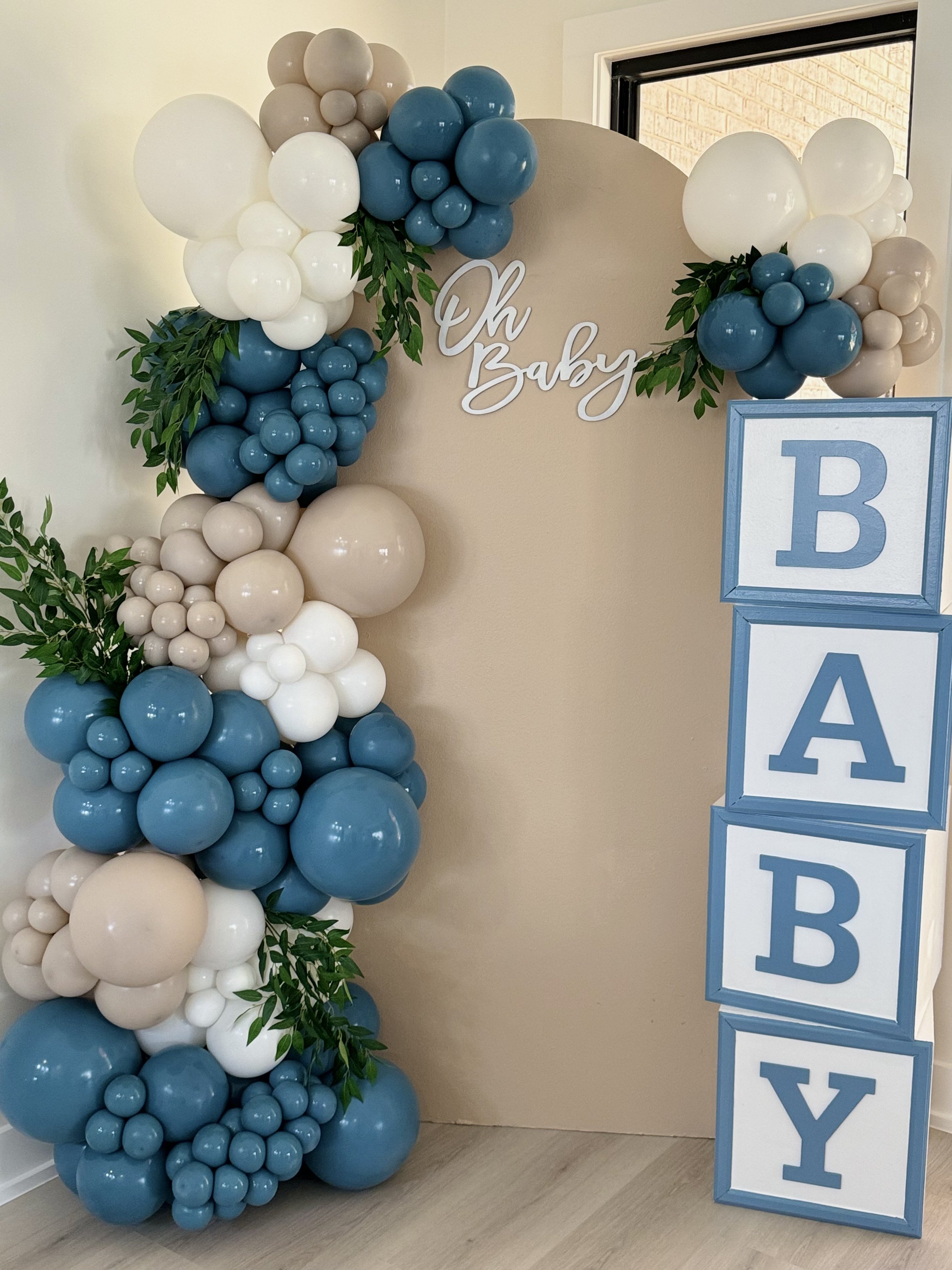 Baby shower balloons