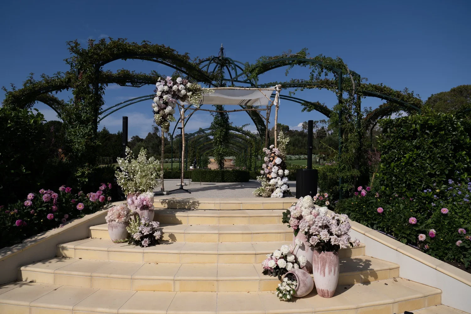 Poppy-Culture-Floral-Styling-Sunnyside-Estate-1.webp