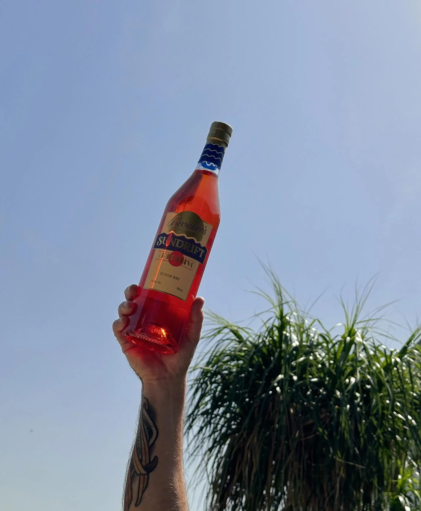 @brookiesgin Sundrift Aperitivo &ndash; The perfect summertime bevvy! 

Simply serve w ice, prosecco + soda for a refreshing spritz. 

 Now available in our Bottle Mart 🌞