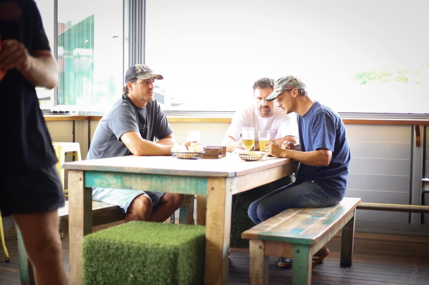 Sundays at the Tav. 
Free pool + smash burgs + ice cold beers
We&rsquo;ve got you covered 👊

KITCHEN HOURS 12-2 / 5:30-8 
📲 online ordering available via link in our bio