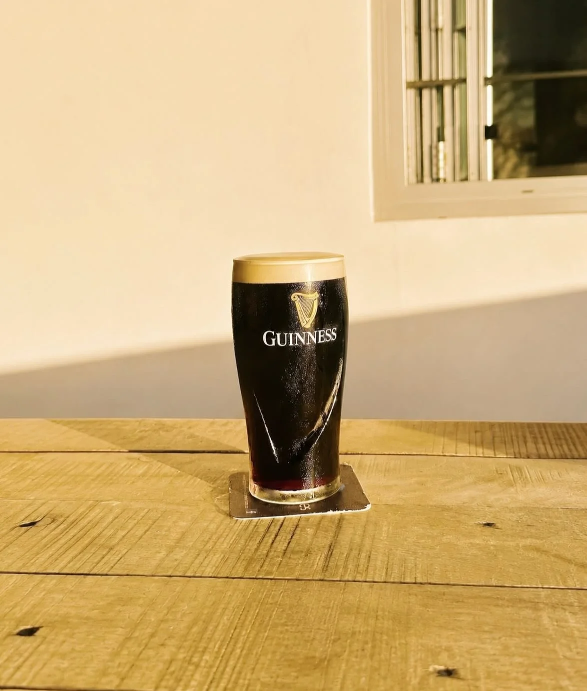 She&rsquo;s back in all her glory!!!! 🍺
GUINNESS PINTS NOW POURING

The perfect winter bevvy if we do say so ourselves 🤝
Get in while it&rsquo;s here&hellip; won&rsquo;t be around for long!