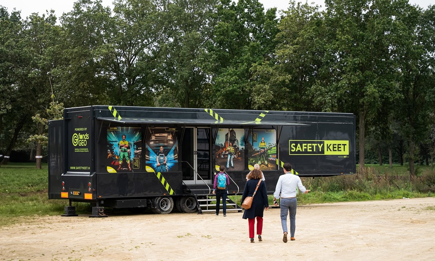 Morgen zijn we met de vernieuwde Safety Keet aanwezig op het Van A naar B Festival. Hier kunnen bezoekers, waaronder bedrijven, werkzoekenden en studenten, kennismaken met potenti&euml;le werkgevers, vacatures ontdekken en informatie verkrijgen over 