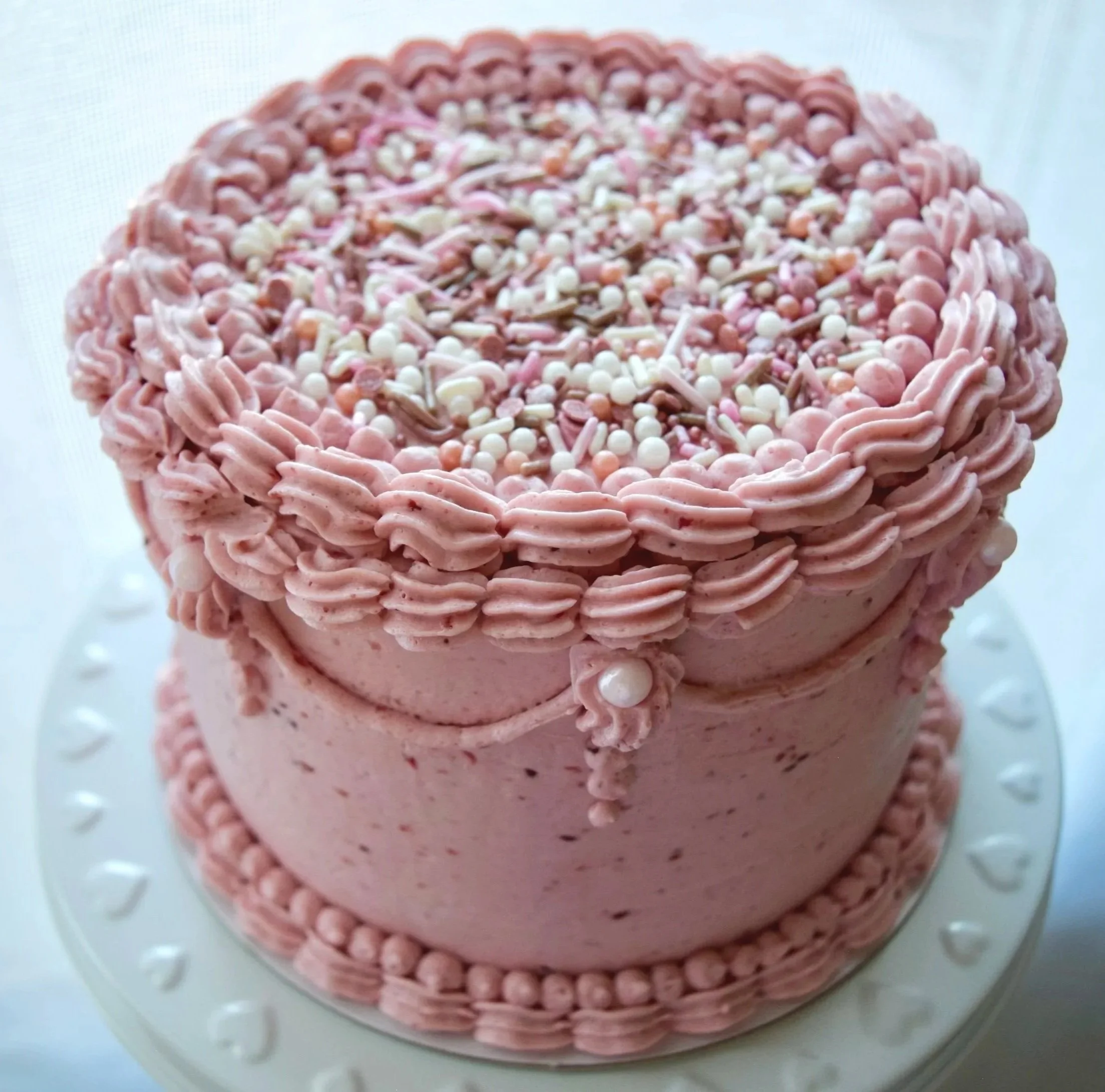 Raspberry vanilla cake